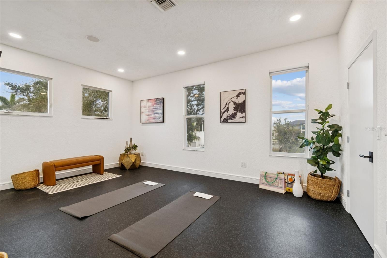 VENETIAN ISLES - Residential