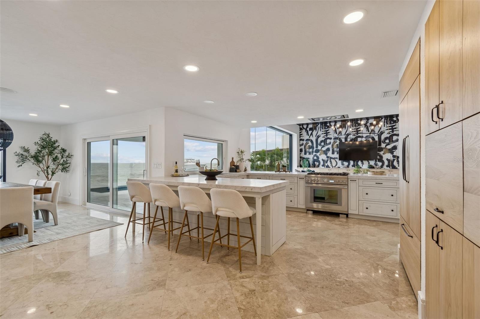 VENETIAN ISLES - Residential