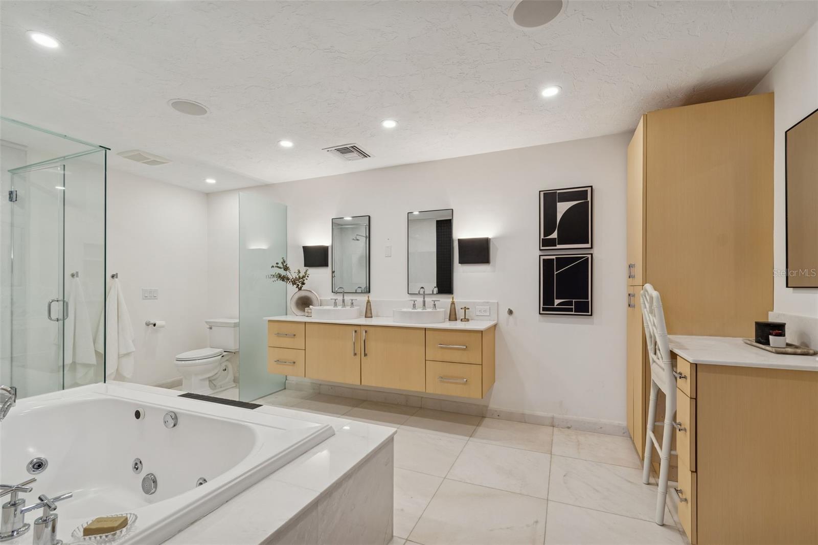 VENETIAN ISLES - Residential