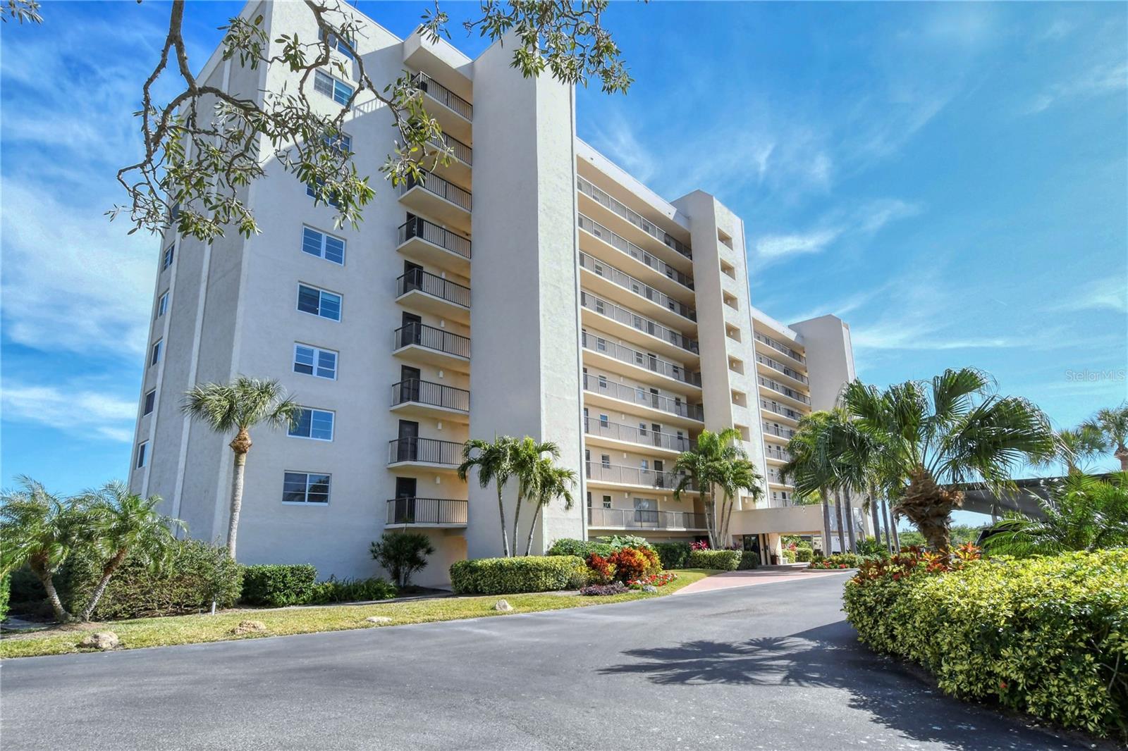 POINTE ON MIDNIGHT PASS - Residential