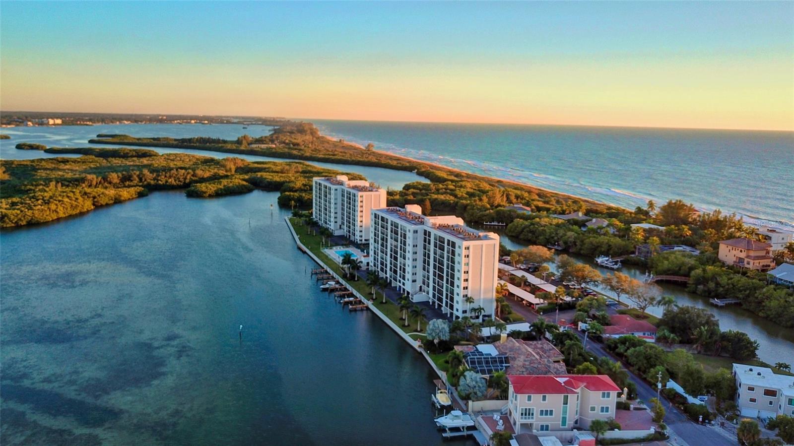 POINTE ON MIDNIGHT PASS - Residential