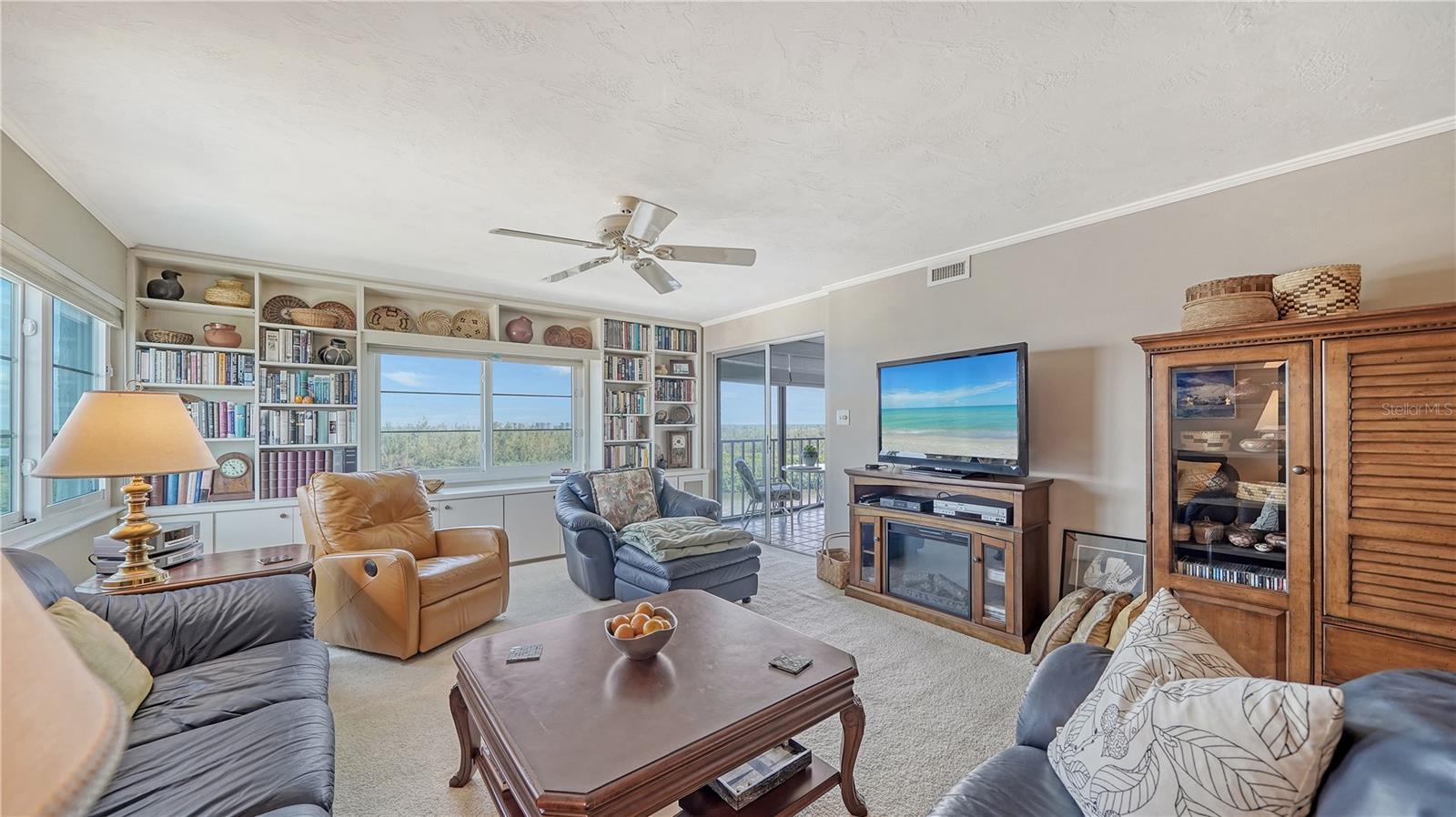 POINTE ON MIDNIGHT PASS - Residential