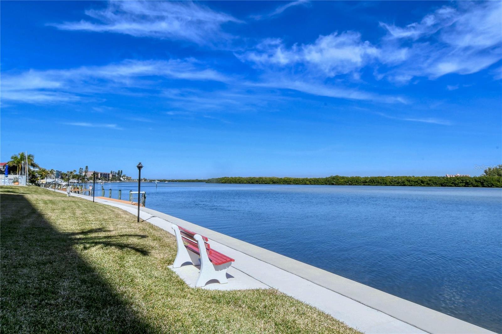 POINTE ON MIDNIGHT PASS - Residential
