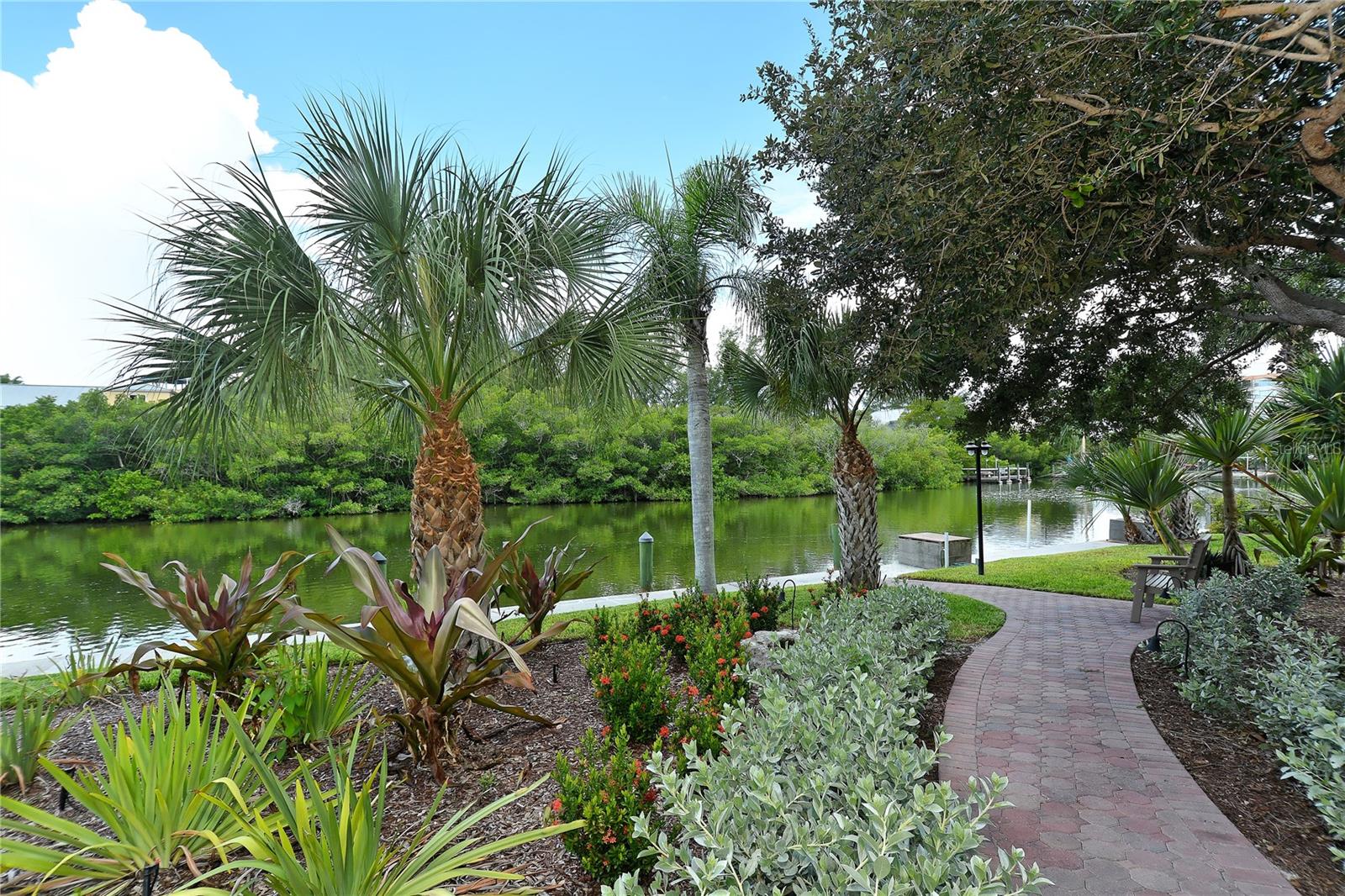 POINTE ON MIDNIGHT PASS - Residential