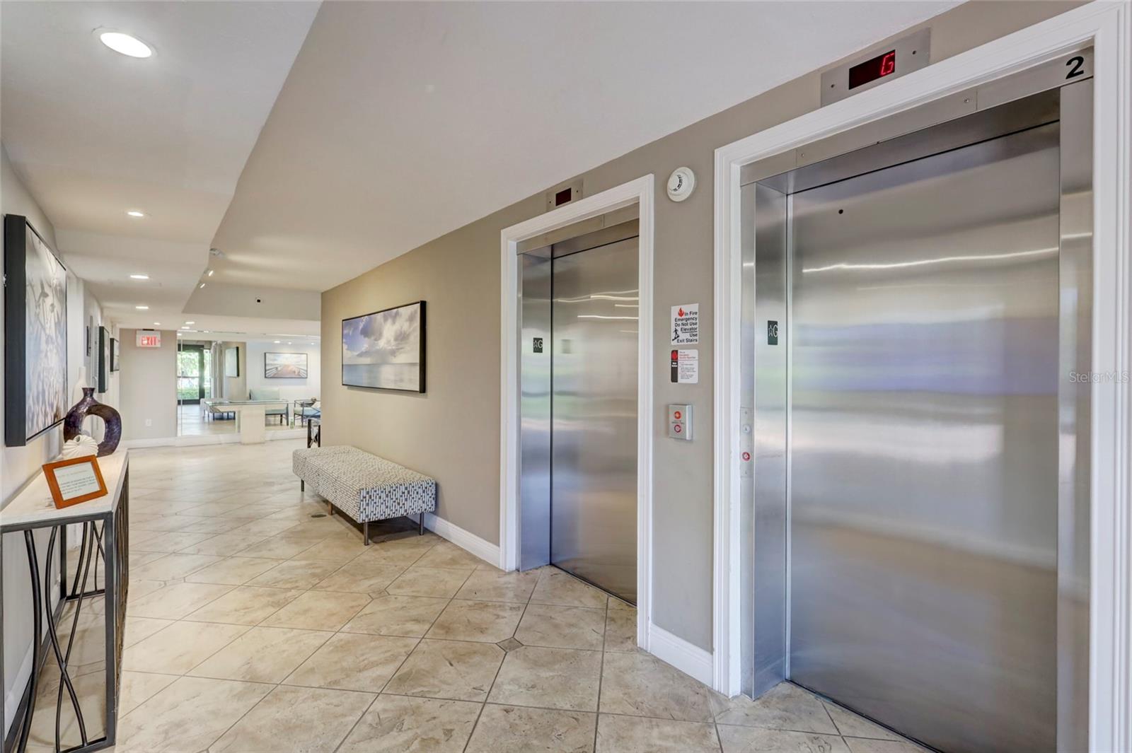 POINTE ON MIDNIGHT PASS - Residential