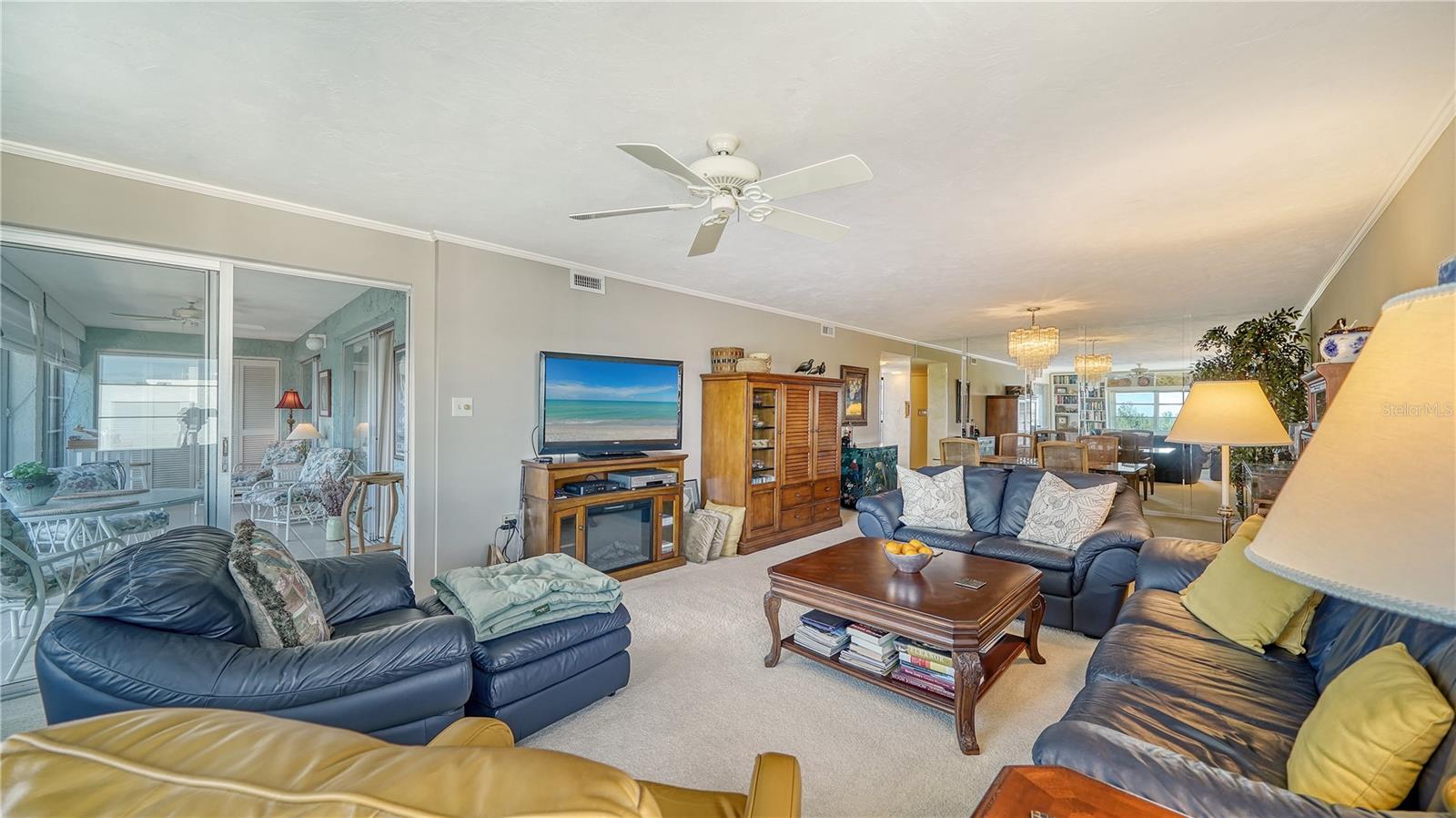 POINTE ON MIDNIGHT PASS - Residential