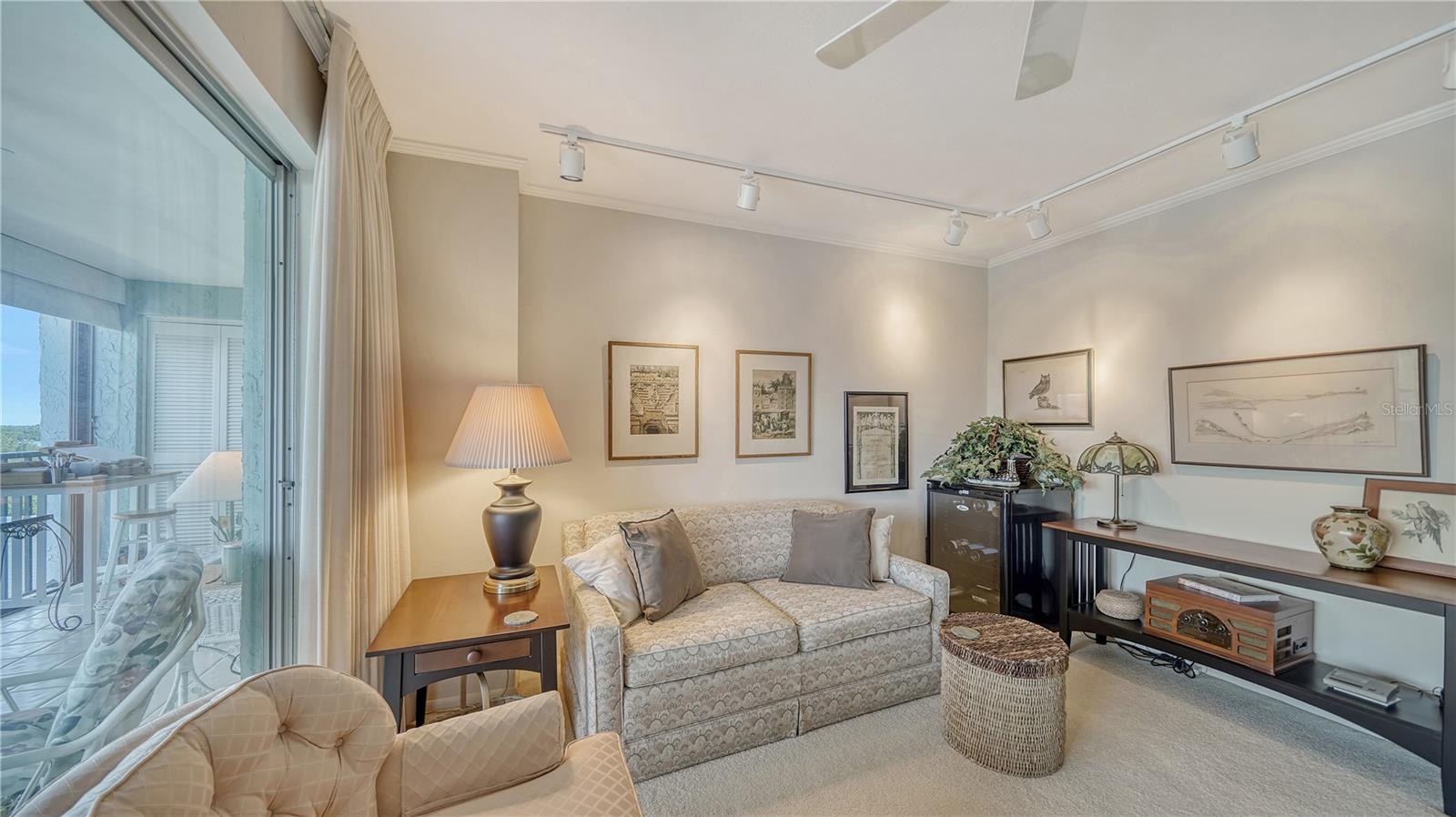 POINTE ON MIDNIGHT PASS - Residential