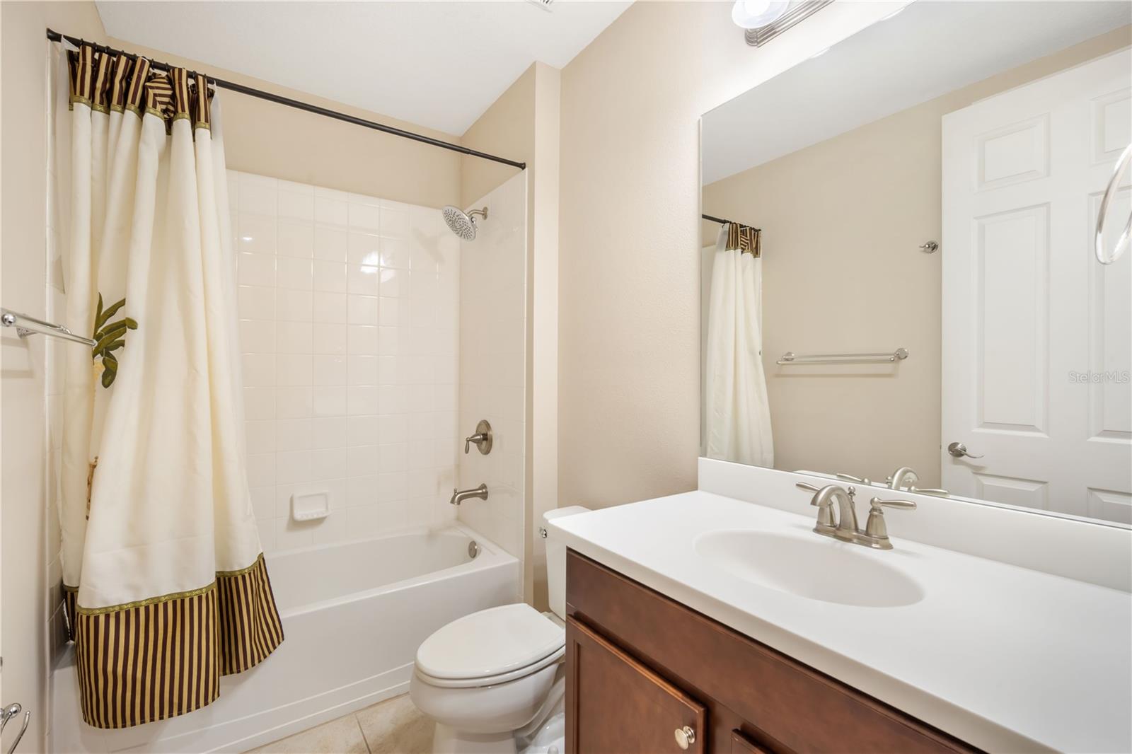 RESERVE/PRADERA PH 1A - Residential Lease