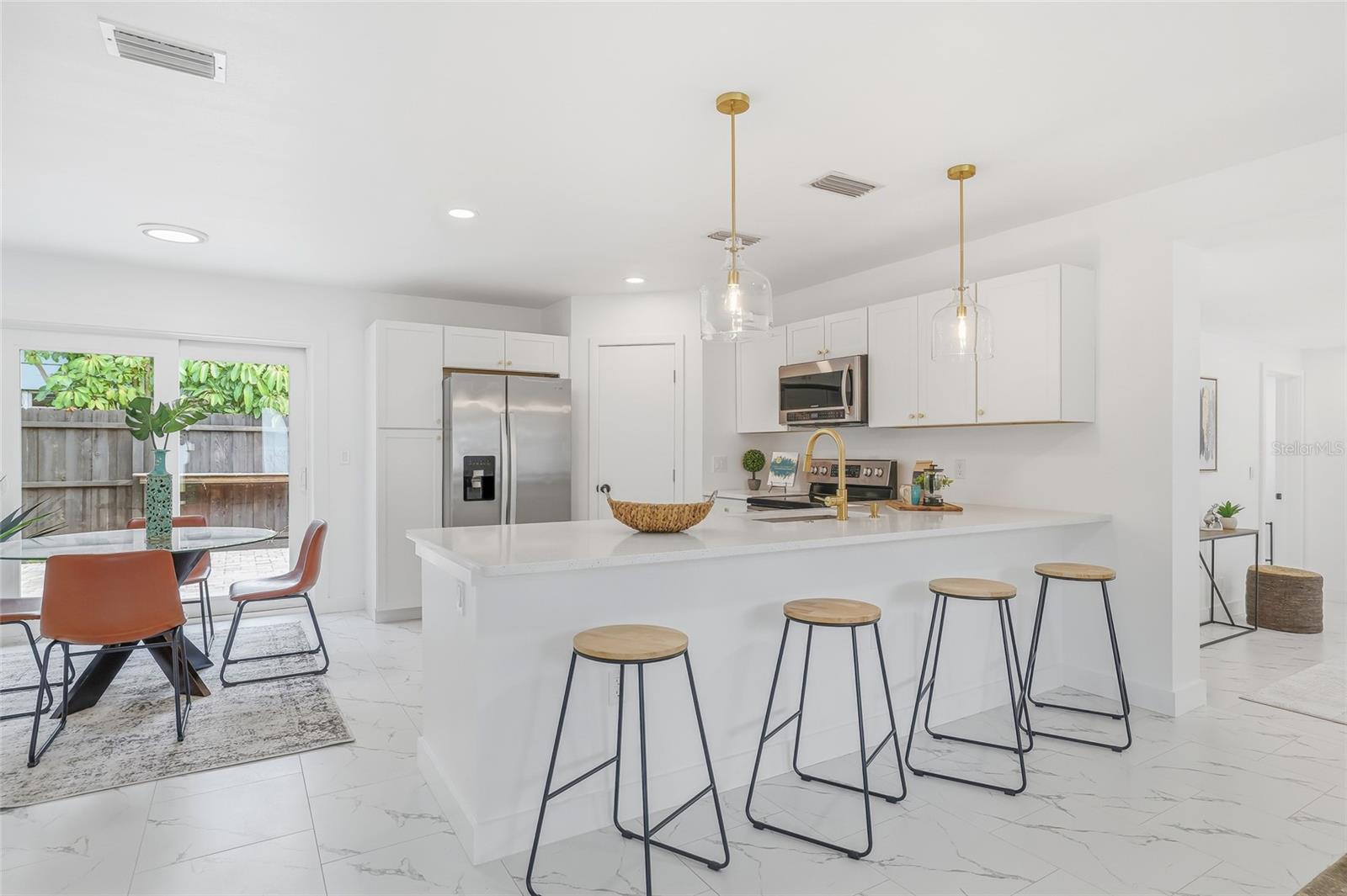 SNELL SHORES MANOR - Residential