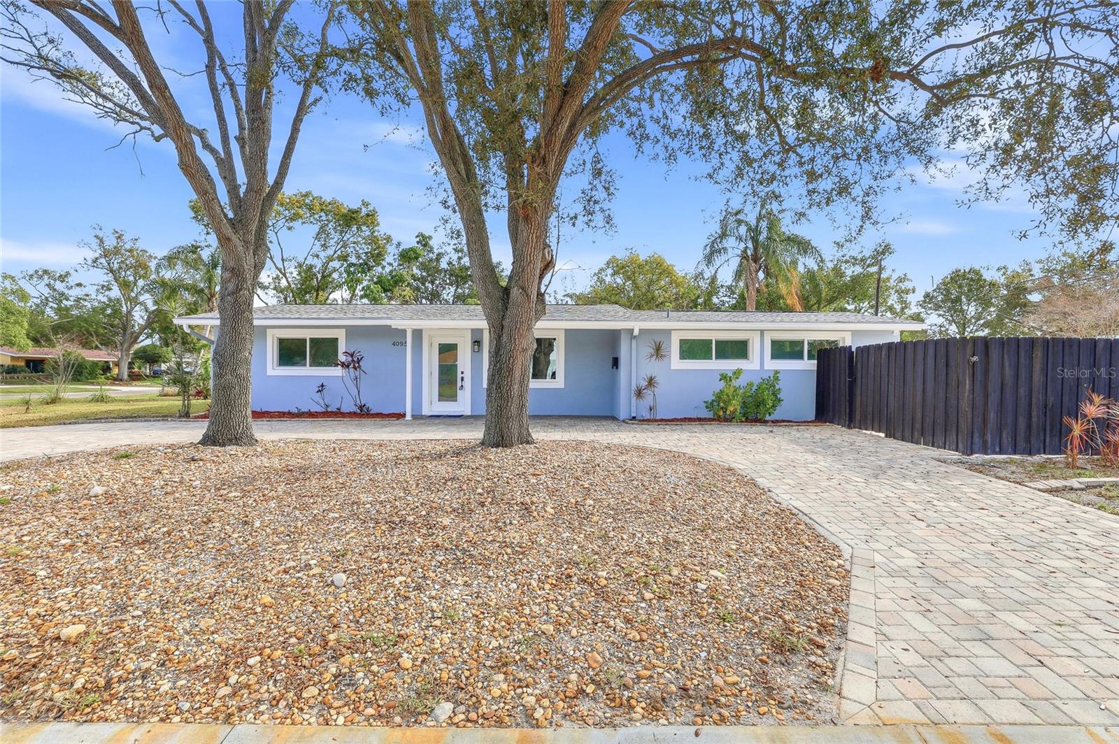 SNELL SHORES MANOR - Residential