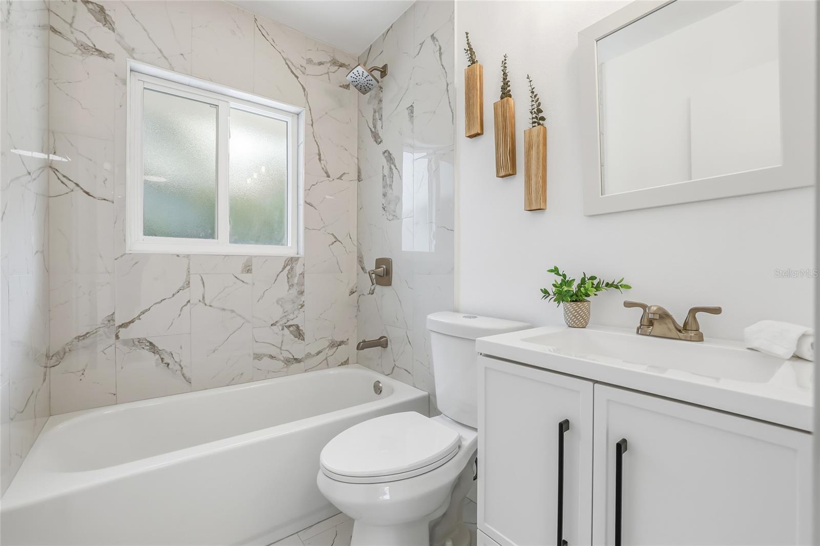 SNELL SHORES MANOR - Residential