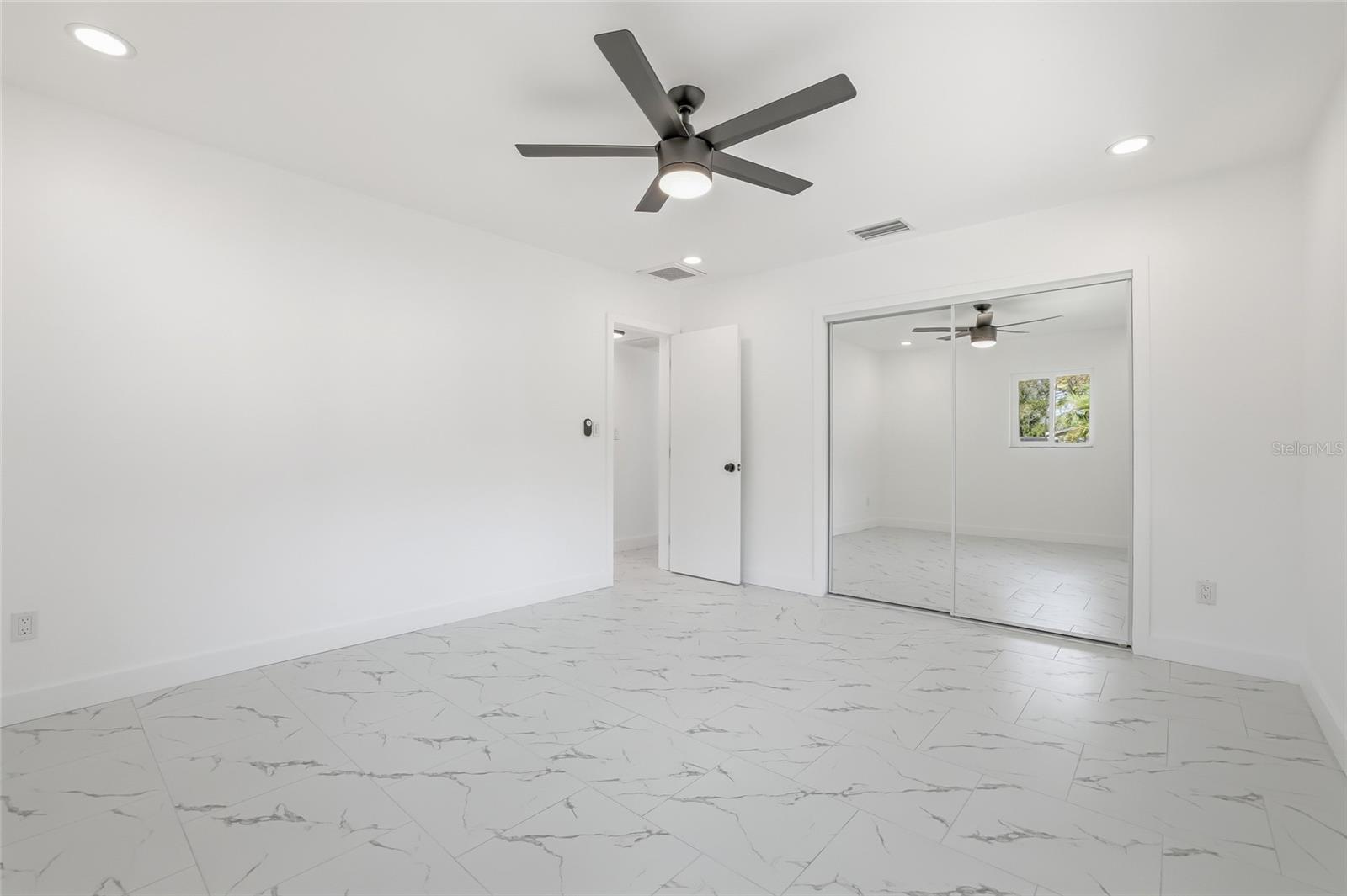 SNELL SHORES MANOR - Residential