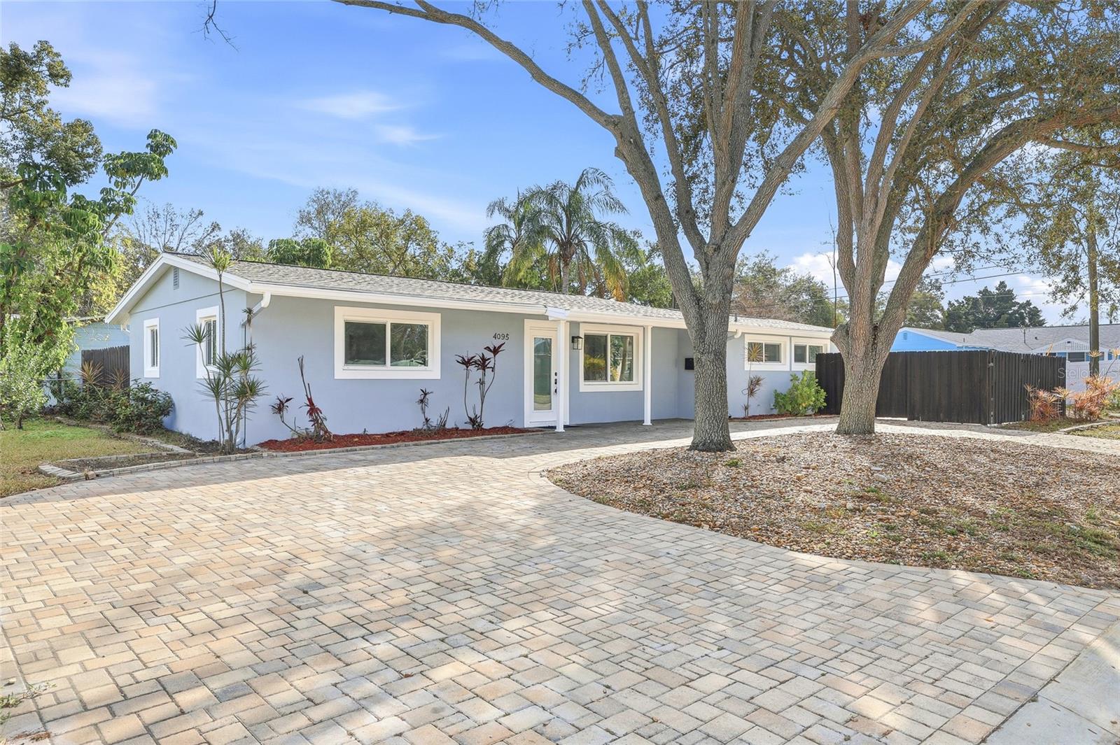 SNELL SHORES MANOR - Residential