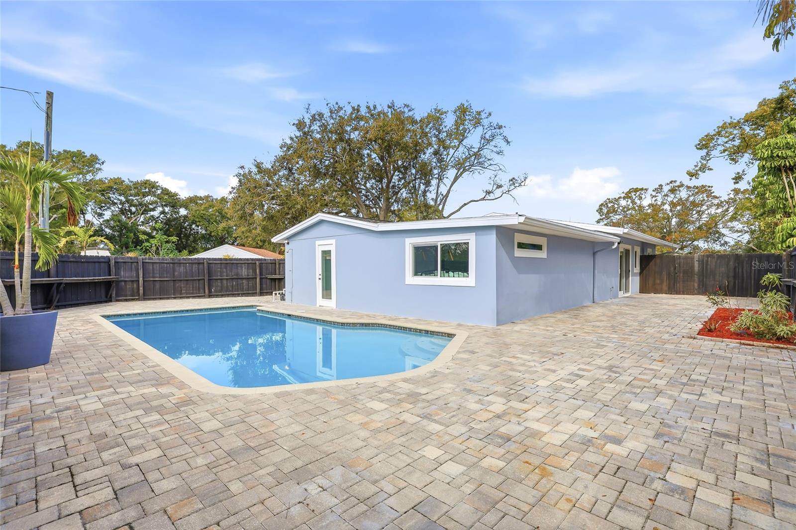 SNELL SHORES MANOR - Residential