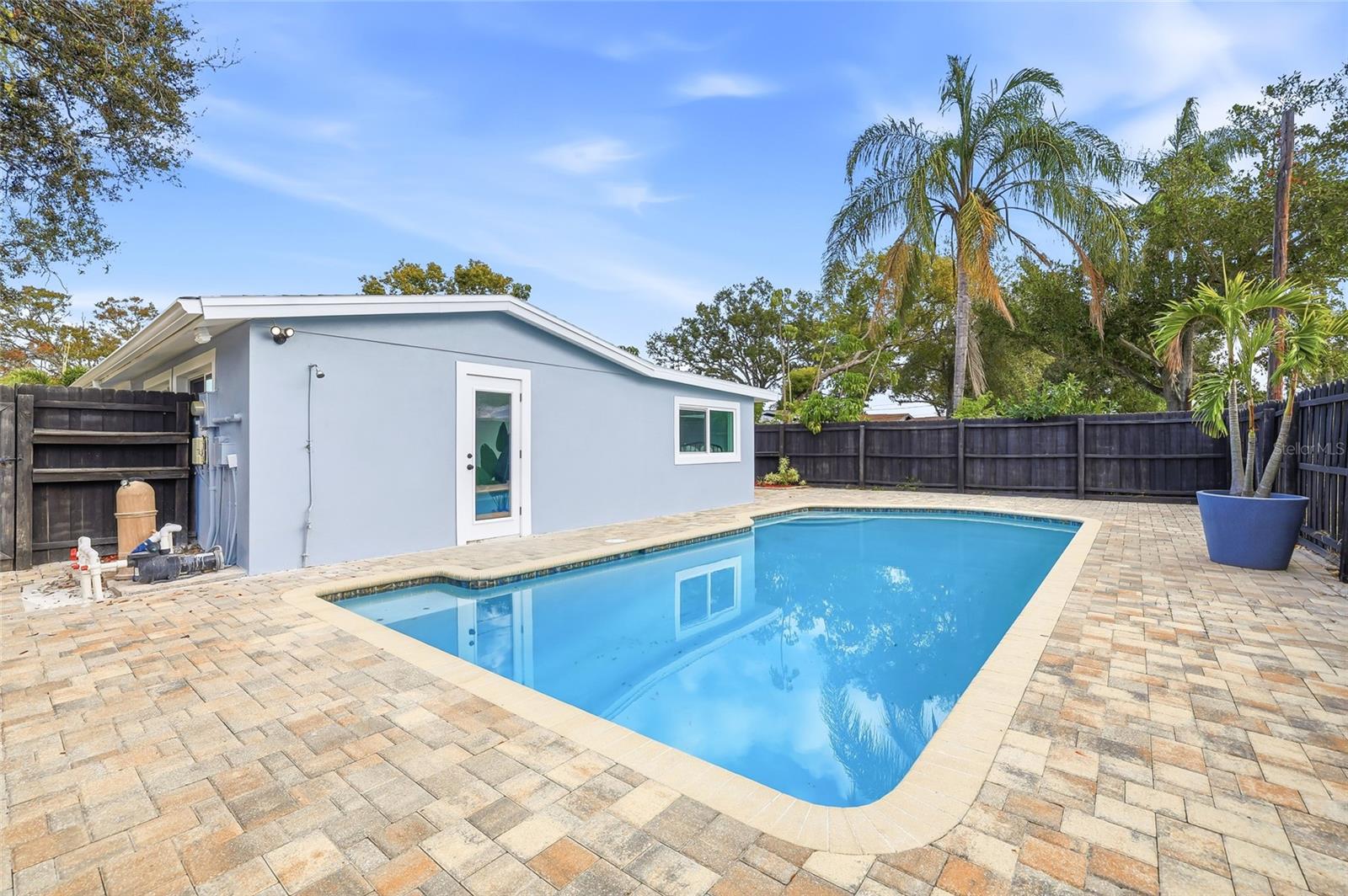 SNELL SHORES MANOR - Residential