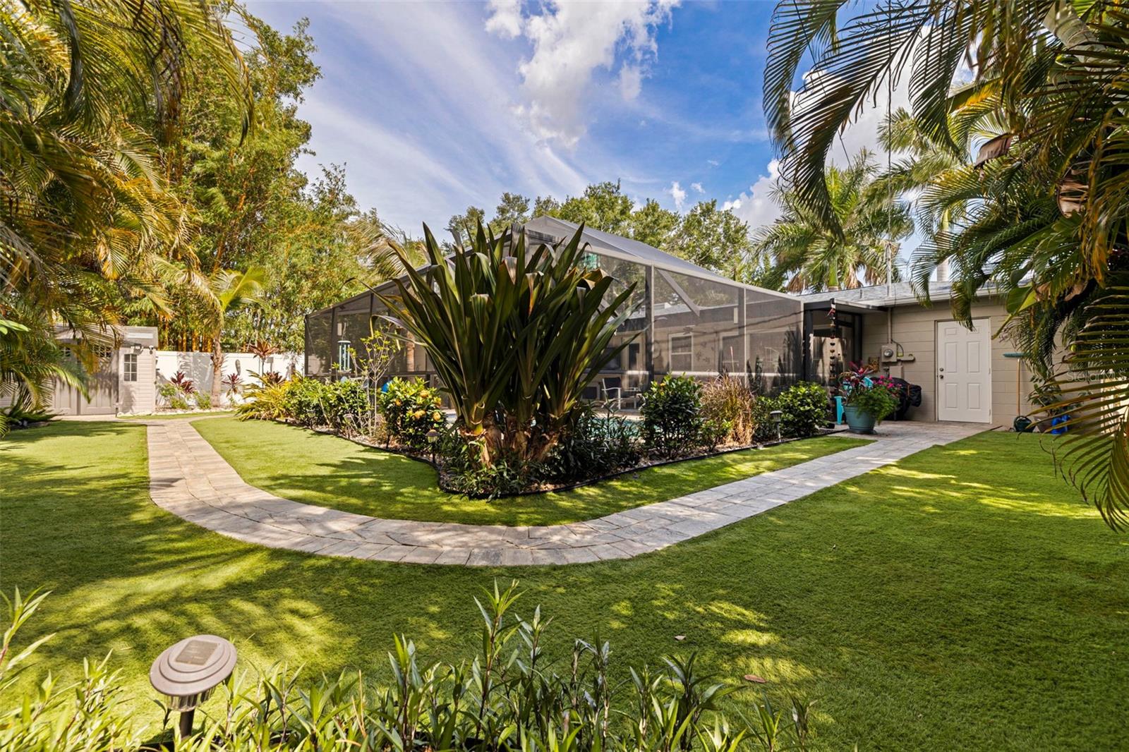 SIRMONS ESTATES - Residential