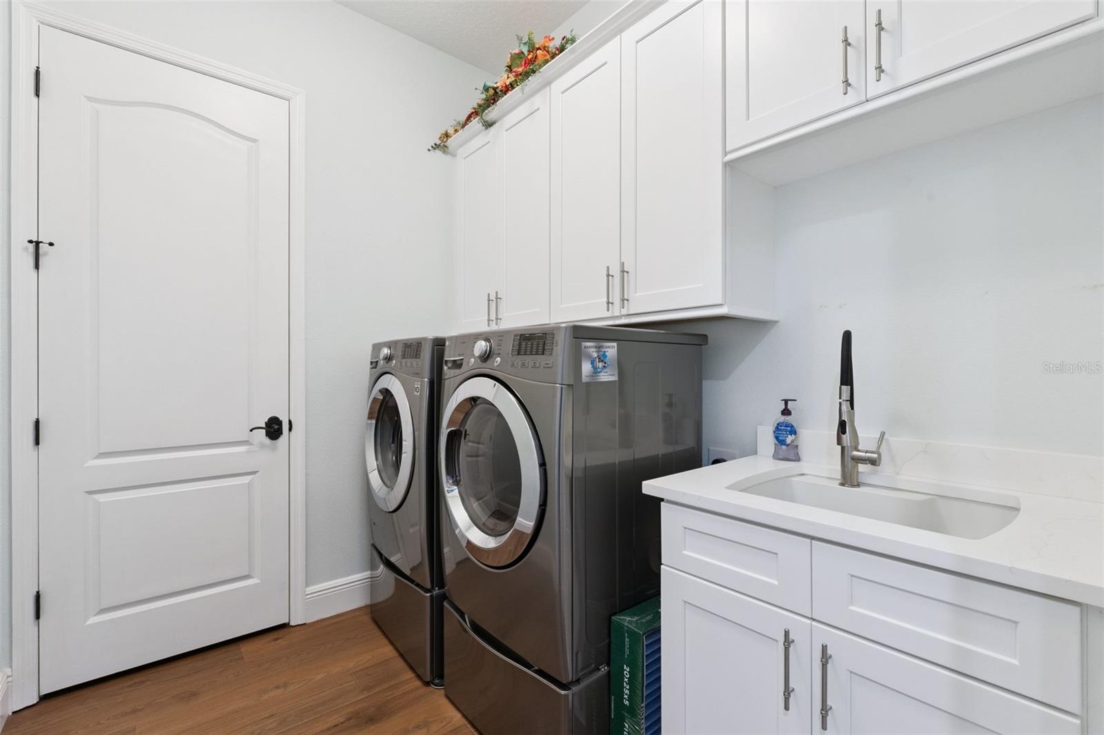 BELLA LAGO - Residential