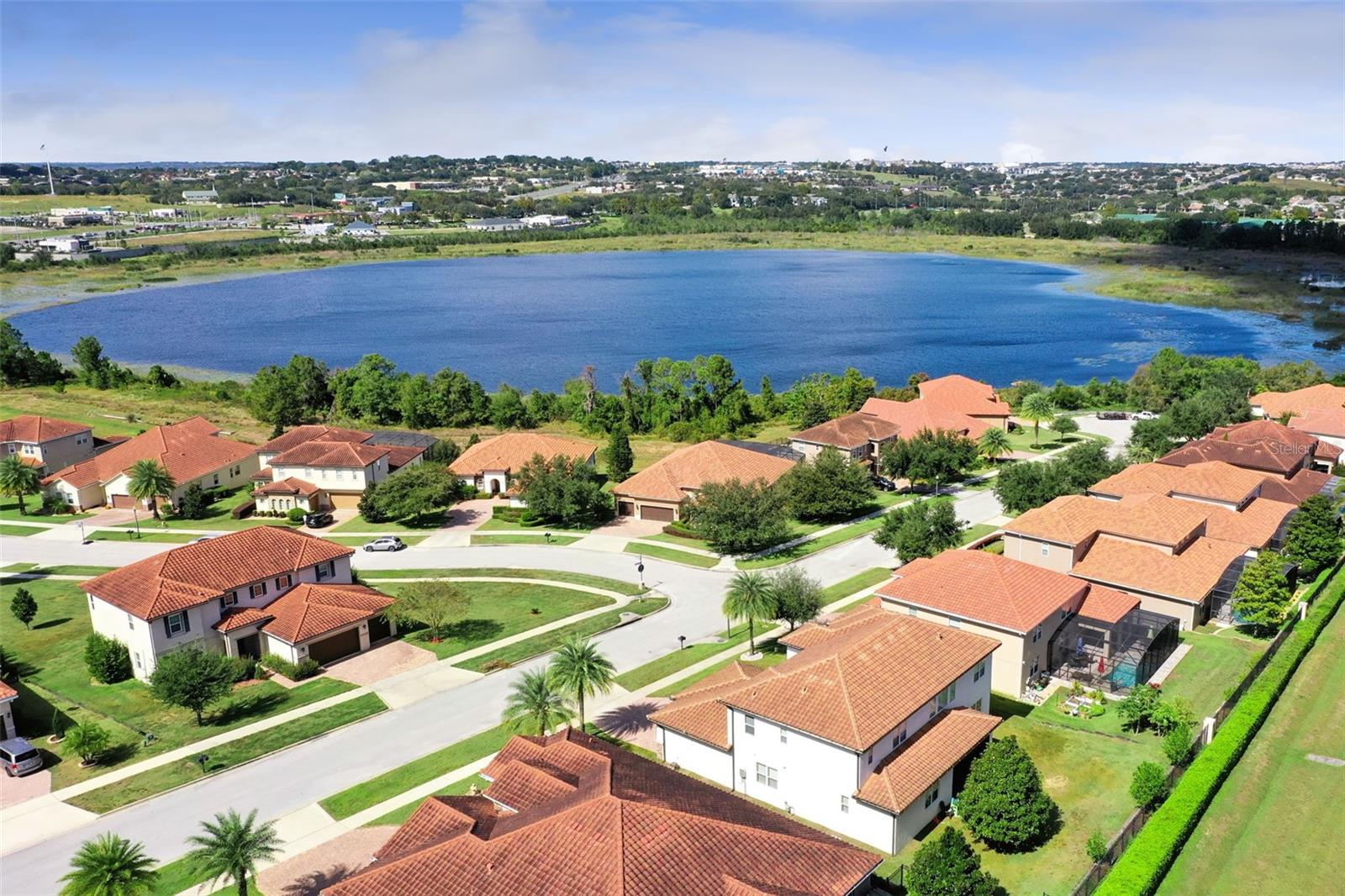 BELLA LAGO - Residential