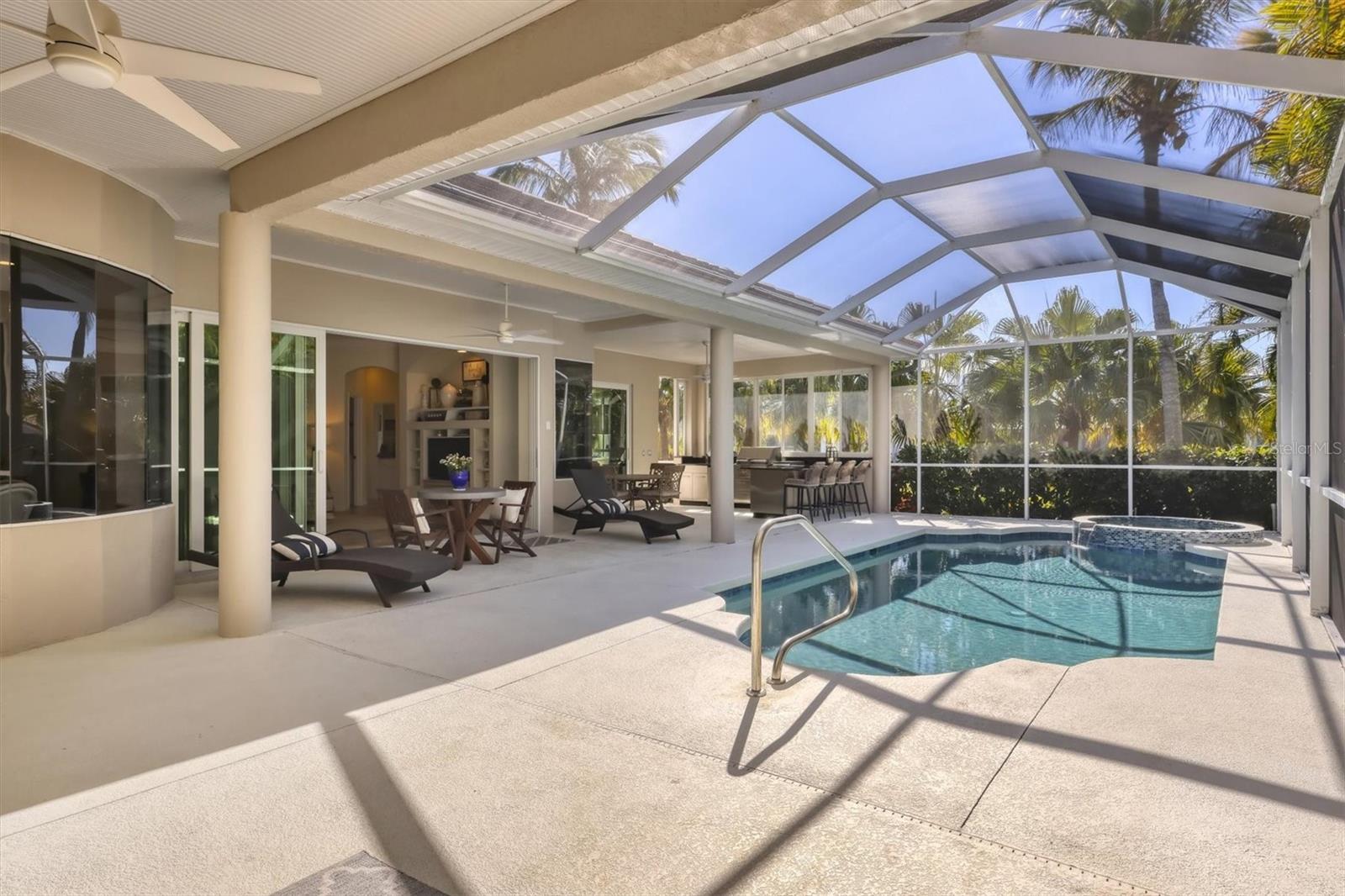 SHORE OAKS - Residential