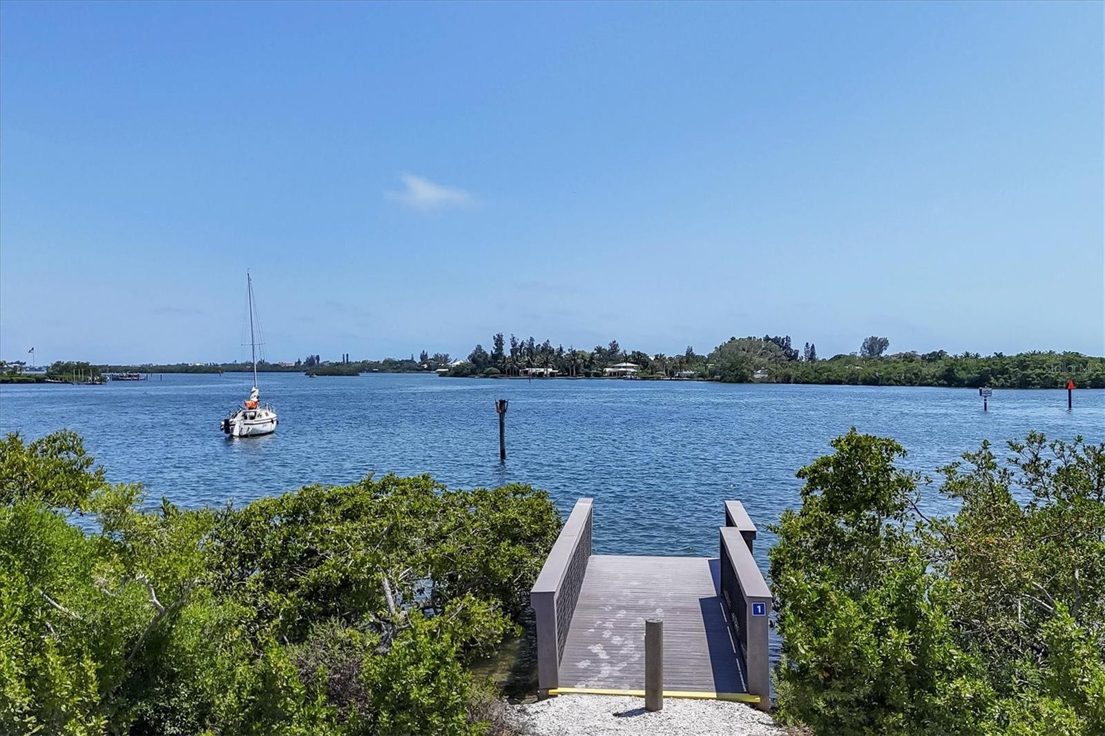 SHORE OAKS - Residential