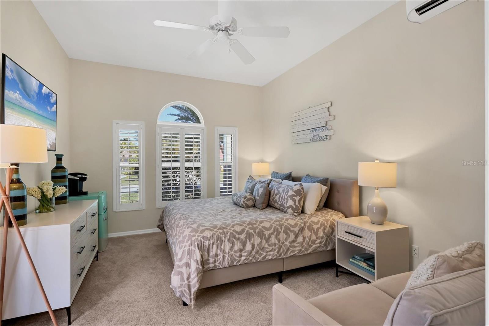 SHORE OAKS - Residential