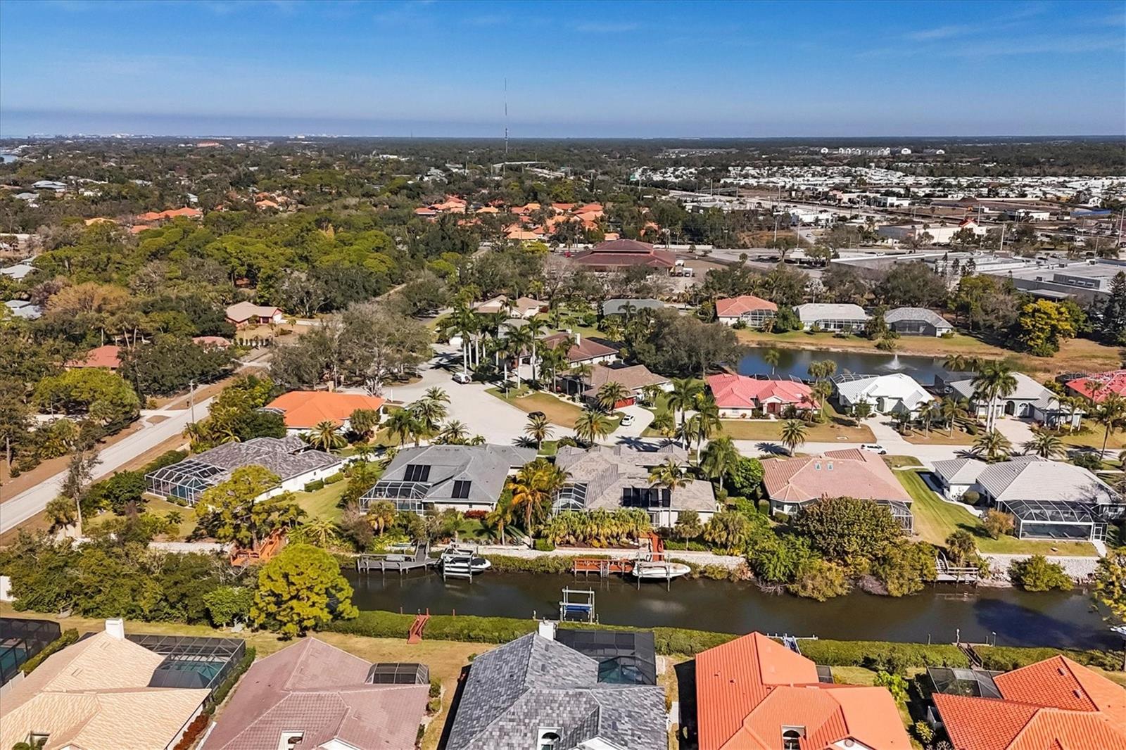 SHORE OAKS - Residential