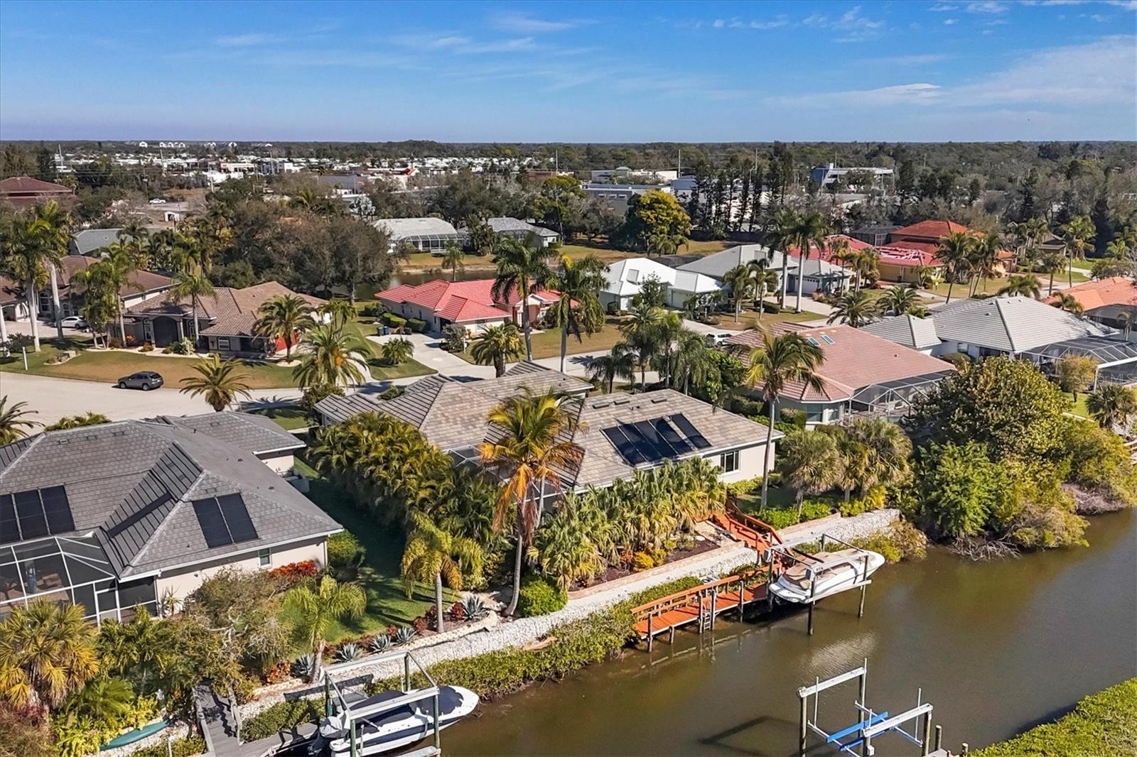 SHORE OAKS - Residential