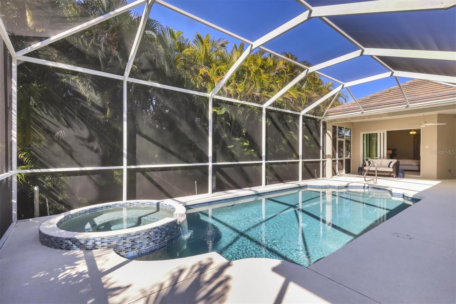 SHORE OAKS - Residential