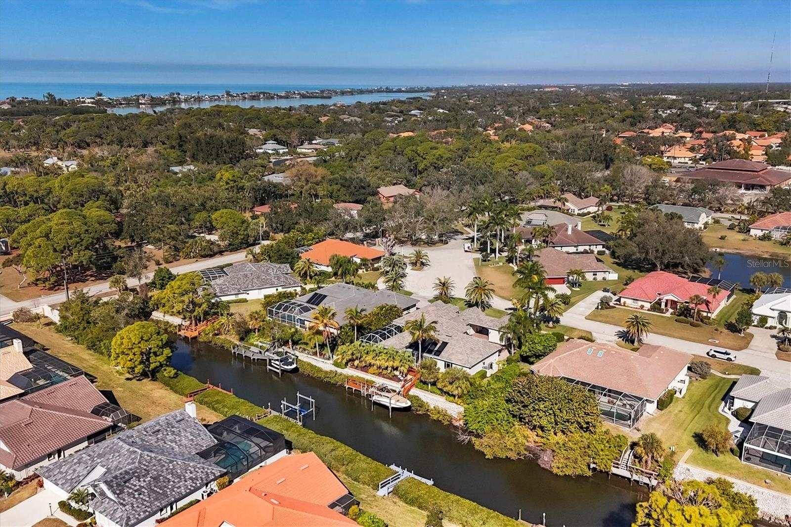 SHORE OAKS - Residential