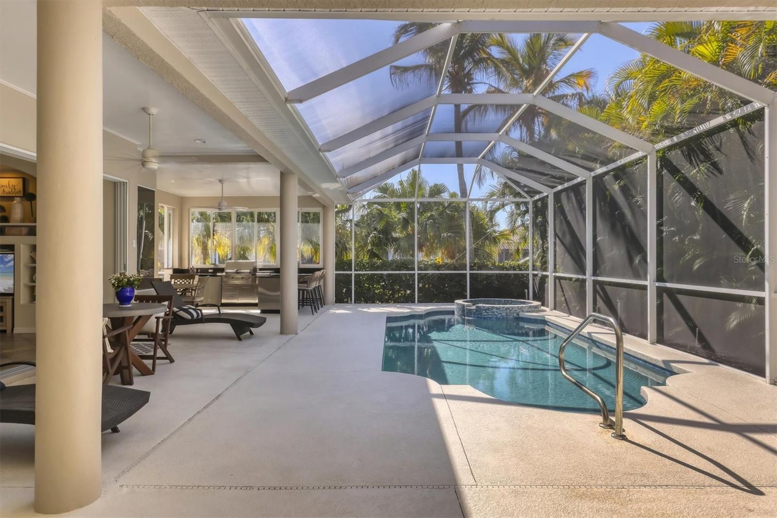 SHORE OAKS - Residential