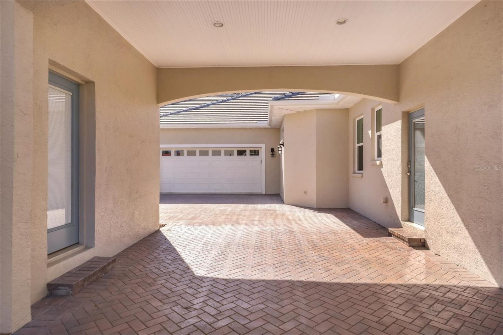 SHORE OAKS - Residential