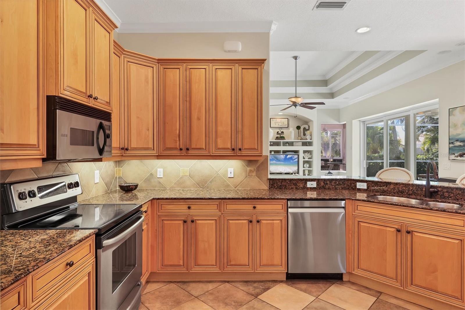 SHORE OAKS - Residential