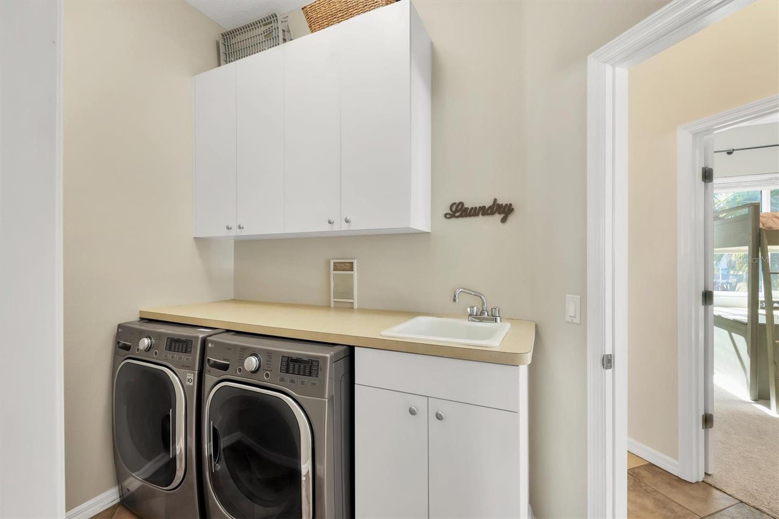 SHORE OAKS - Residential