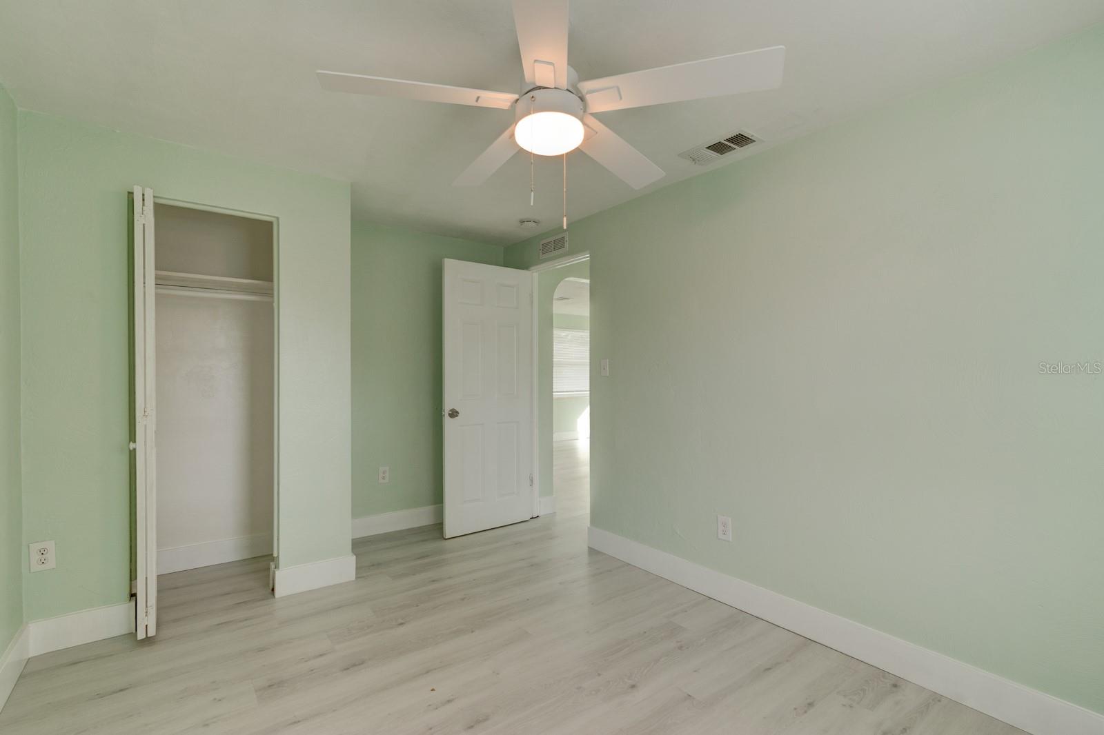 EDGEWATER ACRES UNIT 04 RESUB - Residential