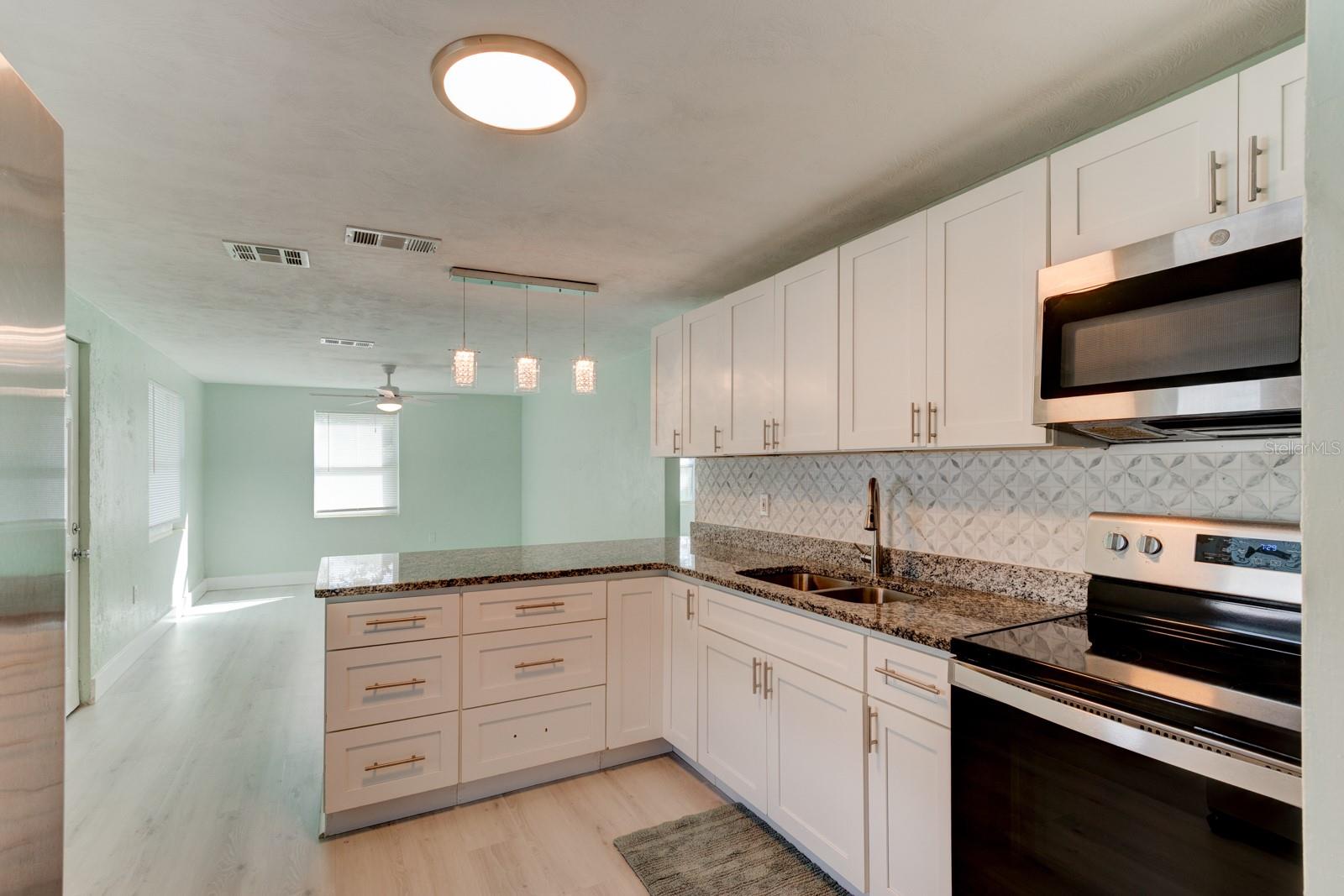 EDGEWATER ACRES UNIT 04 RESUB - Residential