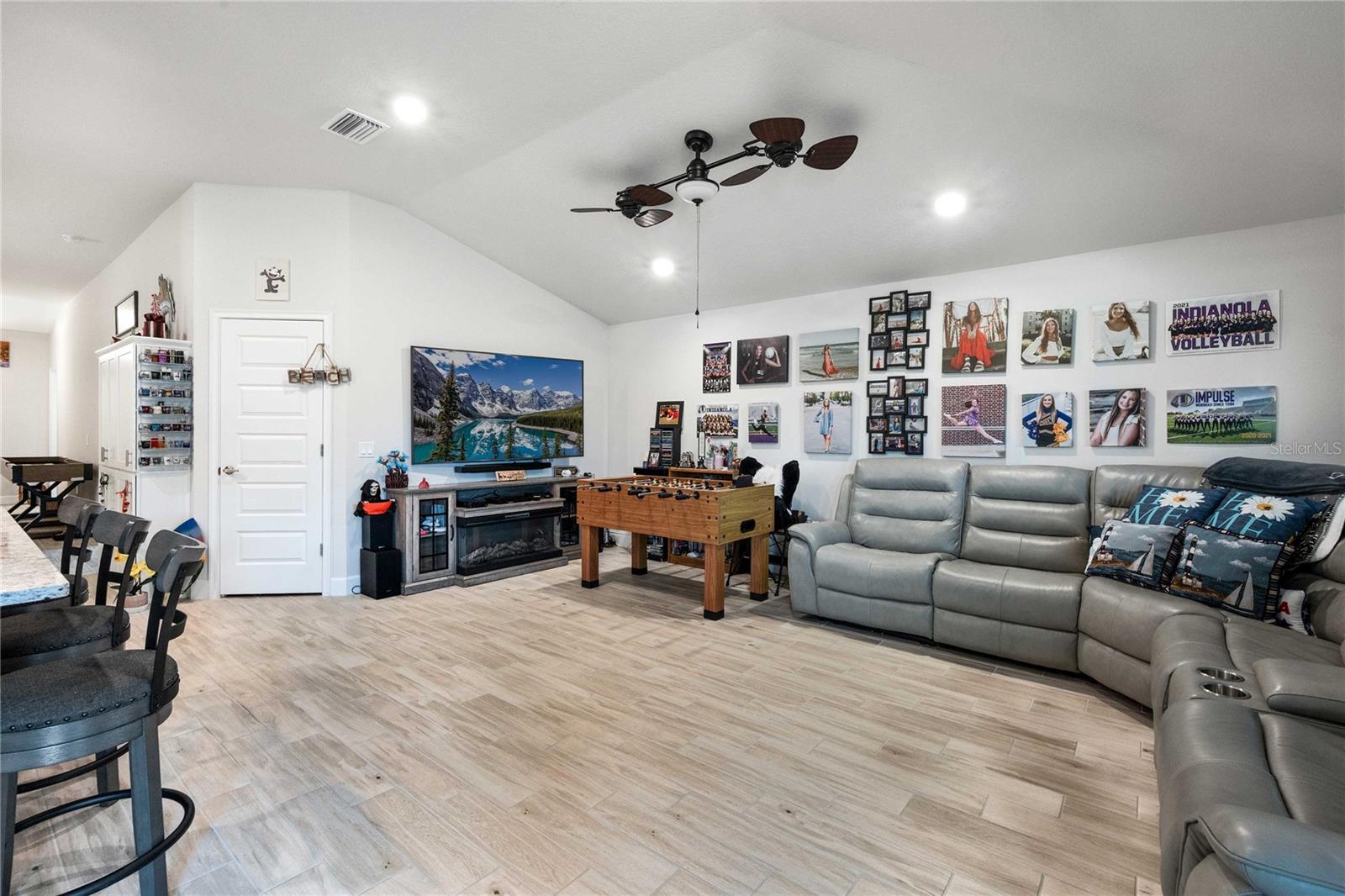 ABBEY GLEN - Residential