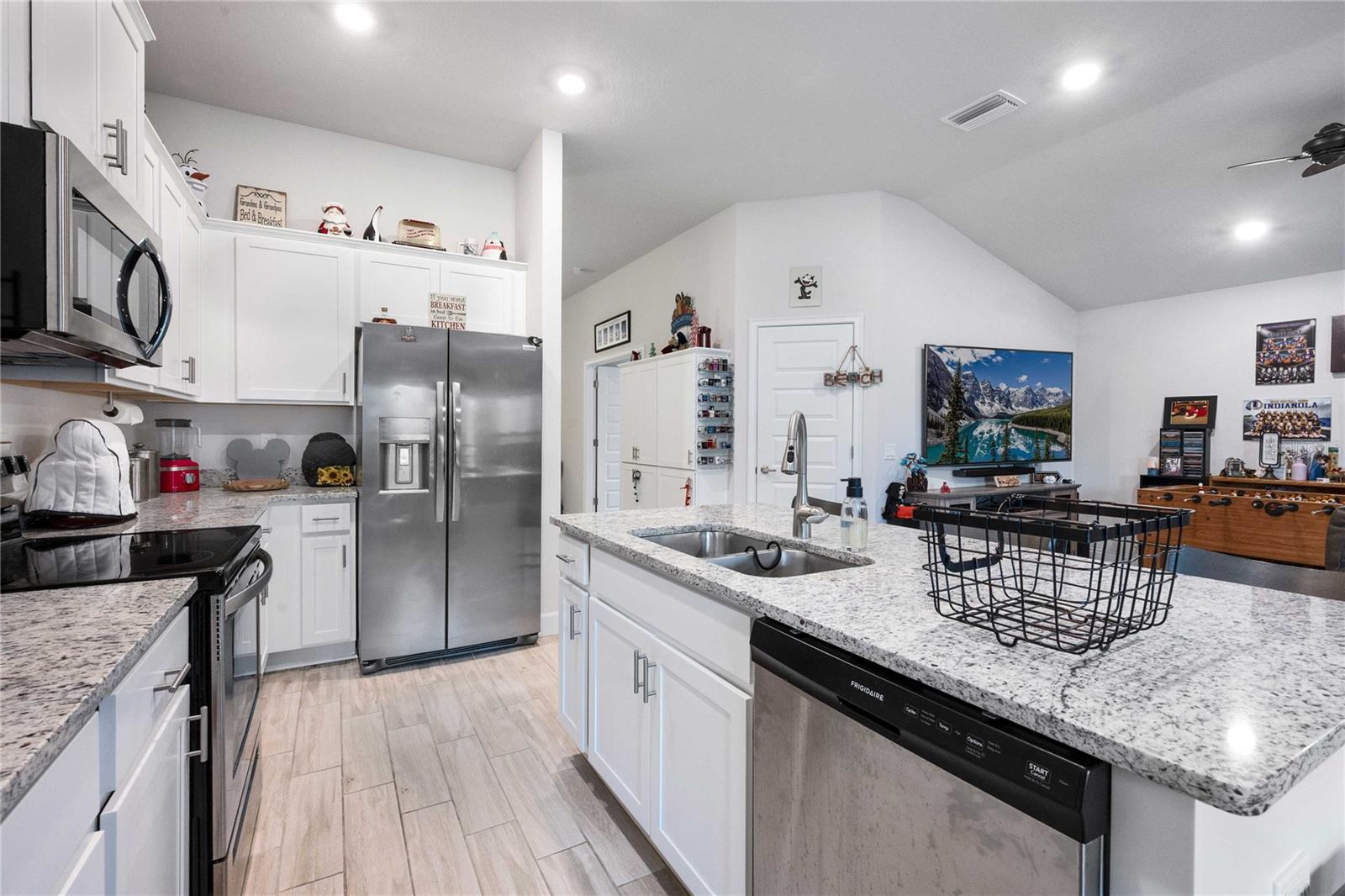 ABBEY GLEN - Residential