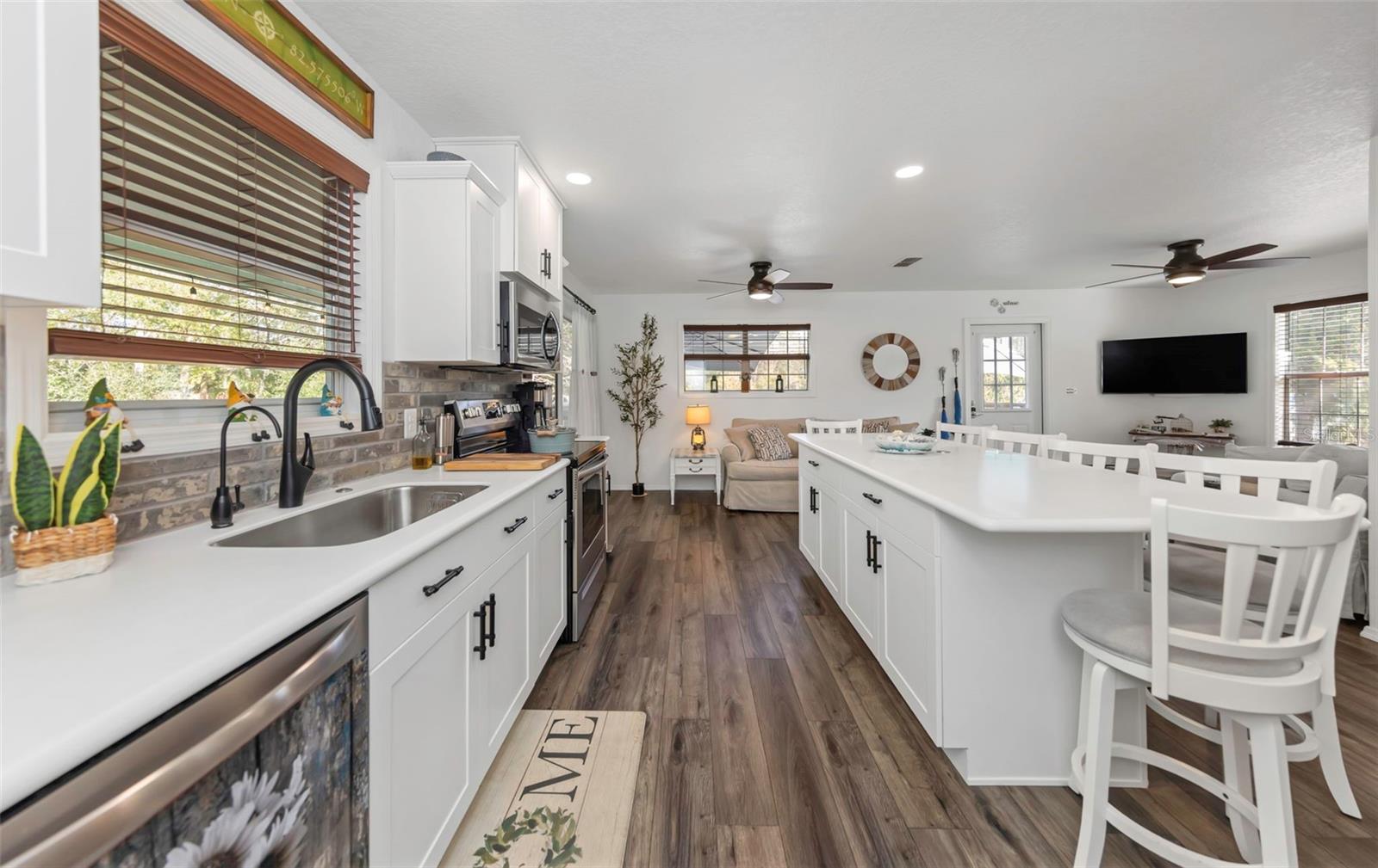 CHASSAHOWITZKA RIVER SHRS UN 1 - Residential