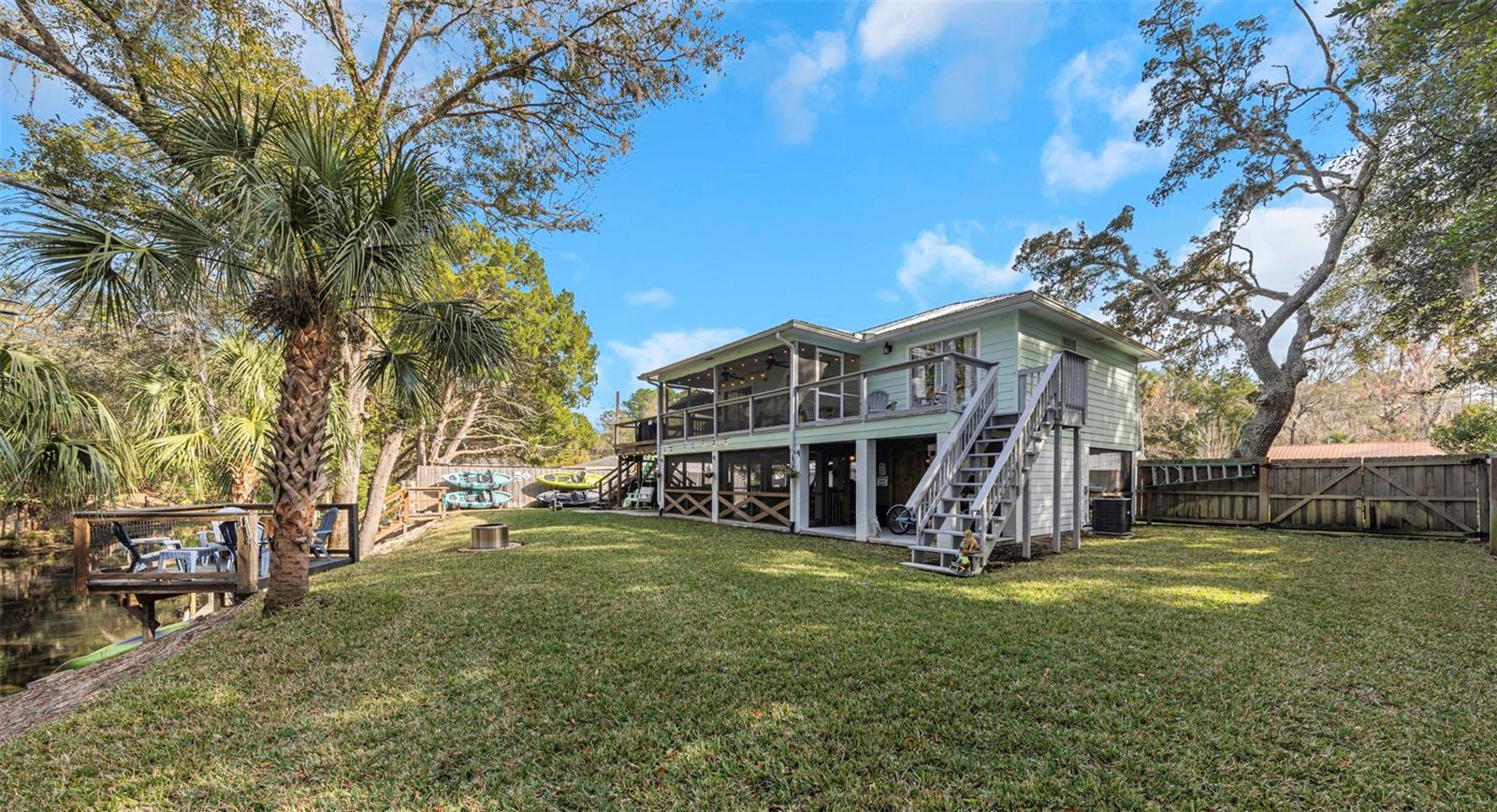 CHASSAHOWITZKA RIVER SHRS UN 1 - Residential