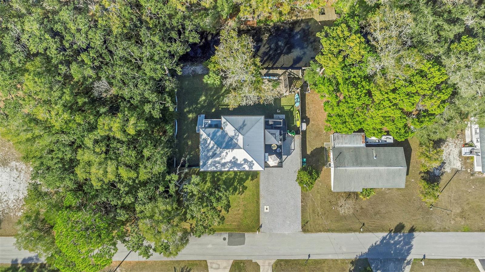 CHASSAHOWITZKA RIVER SHRS UN 1 - Residential