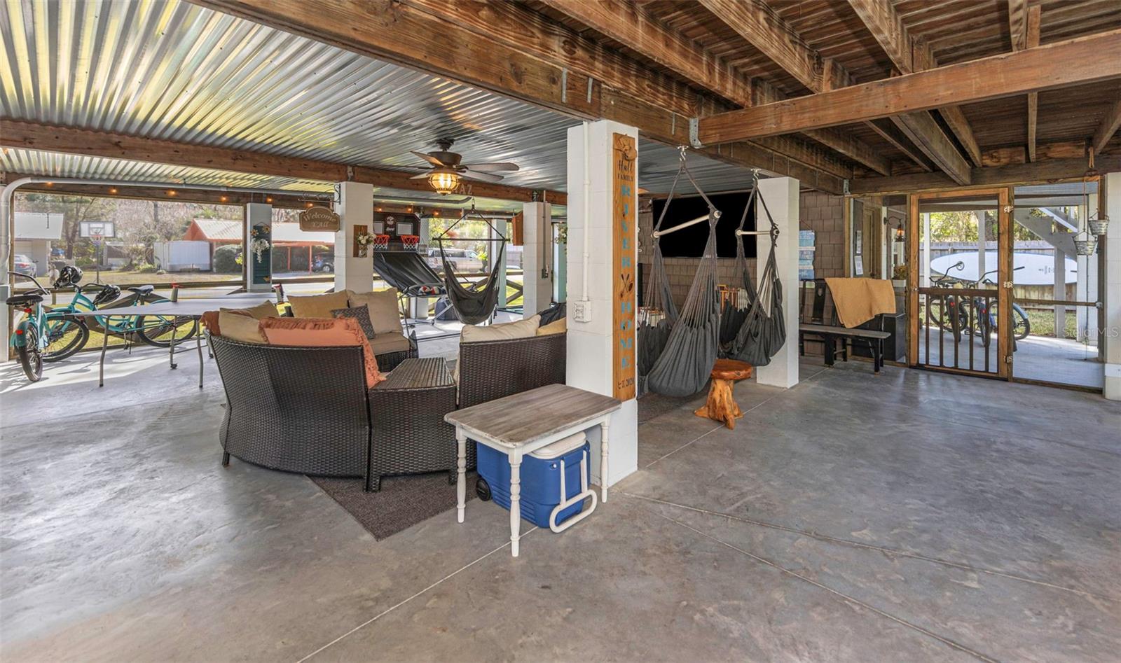 CHASSAHOWITZKA RIVER SHRS UN 1 - Residential