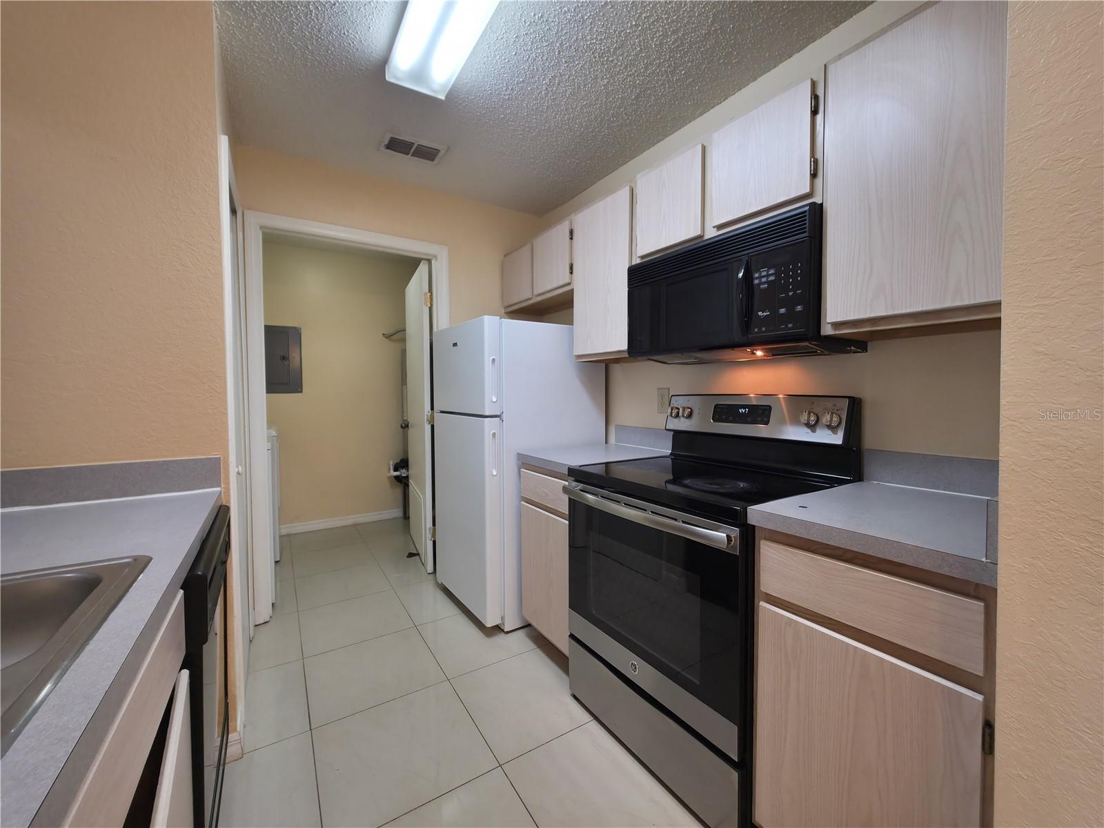 3705 SW 27TH STREET 914