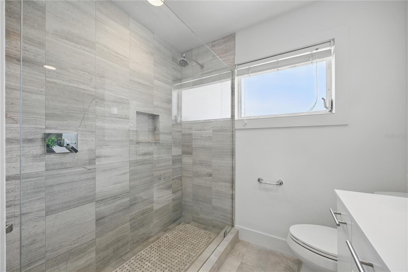 DON CE-SAR PLACE - Residential