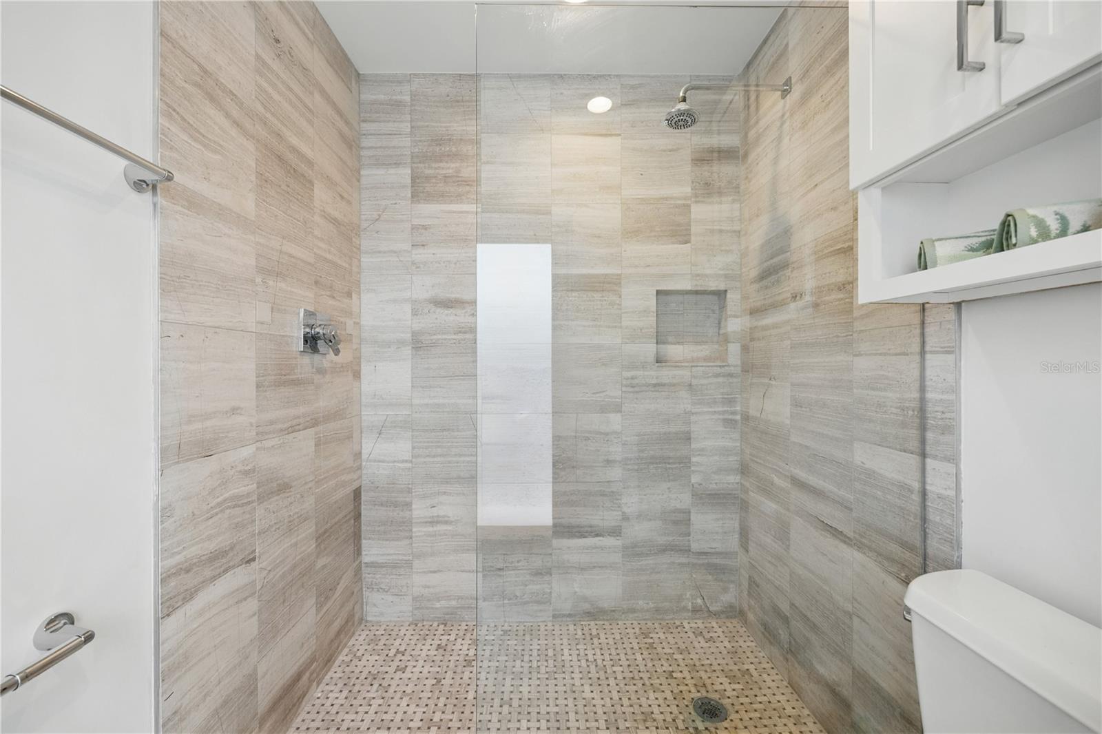 DON CE-SAR PLACE - Residential