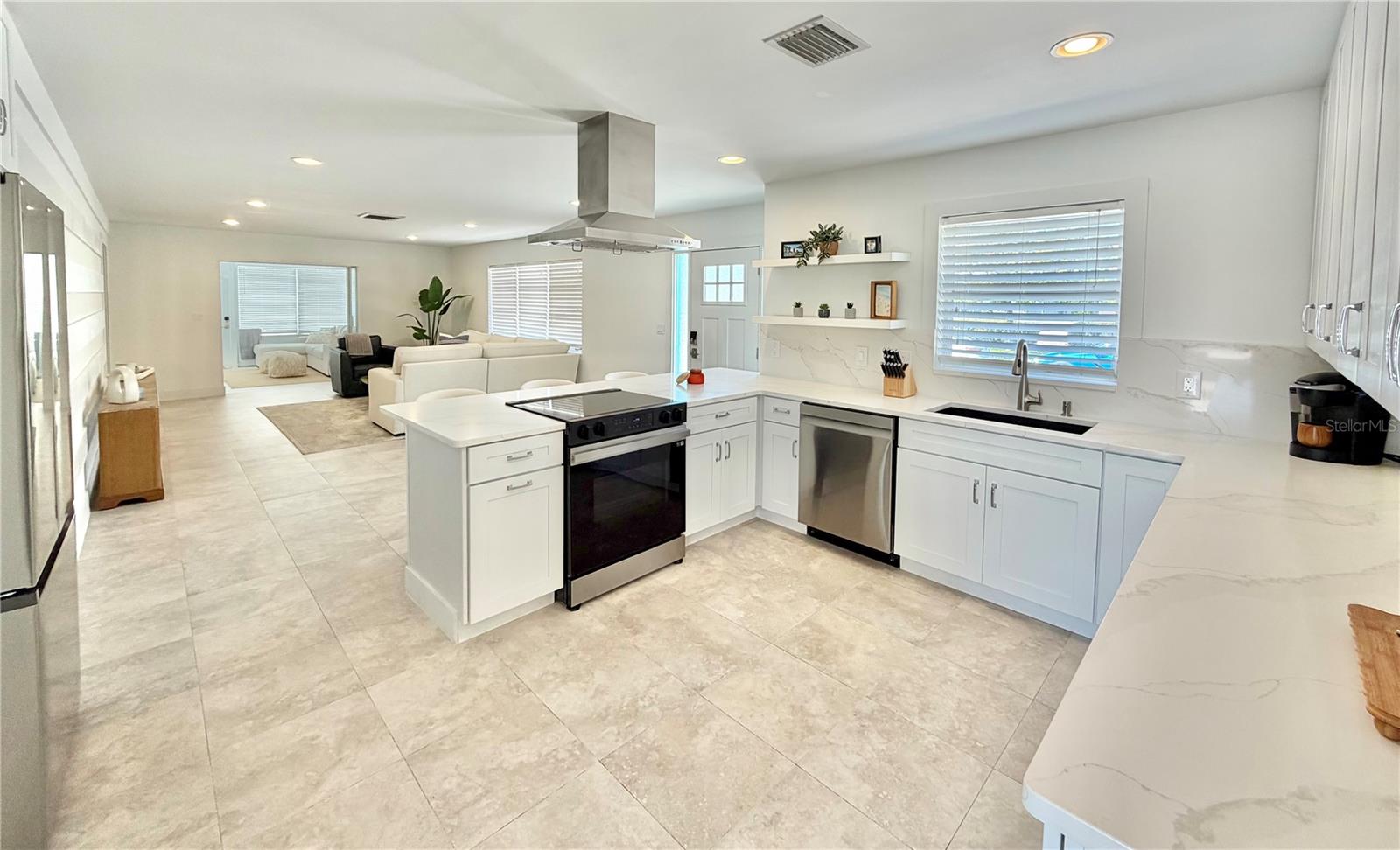 3528 CASABLANCA AVENUE