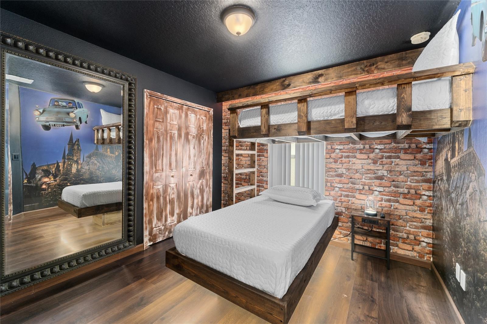 CRYSTAL COVE RESORT - Residential