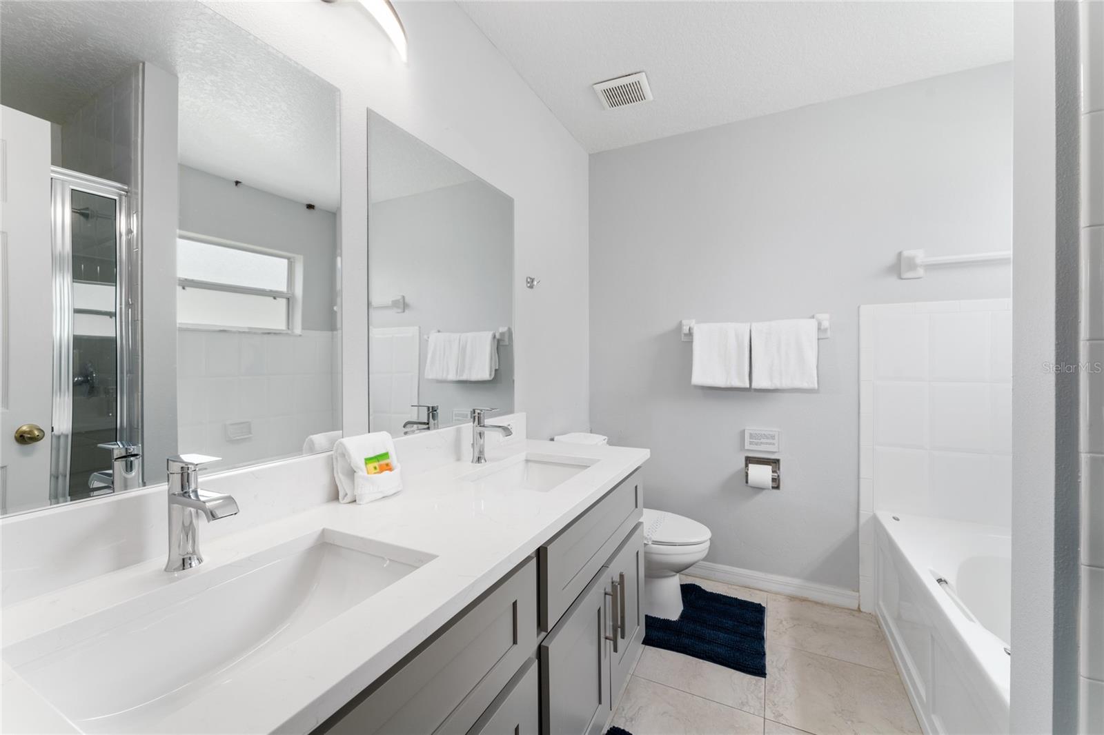 CRYSTAL COVE RESORT - Residential