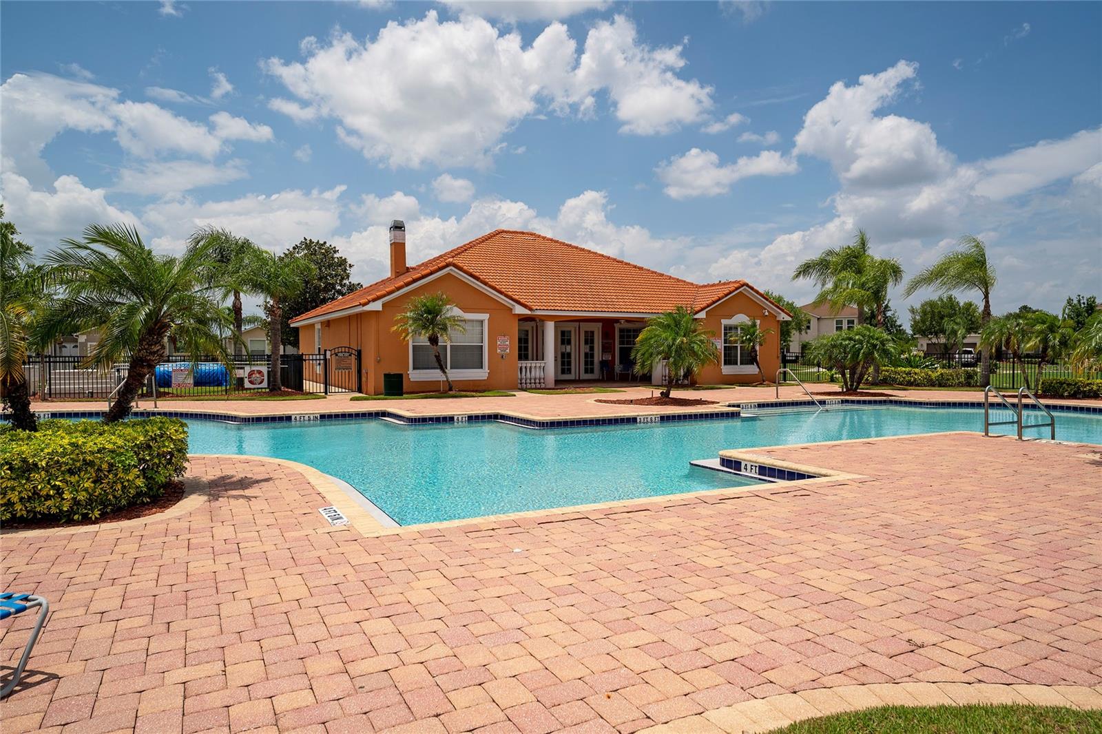CRYSTAL COVE RESORT - Residential