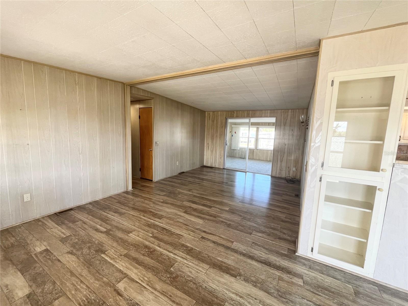 TROPIC ISLES MOBILE HOME ESTATES - Residential Lease