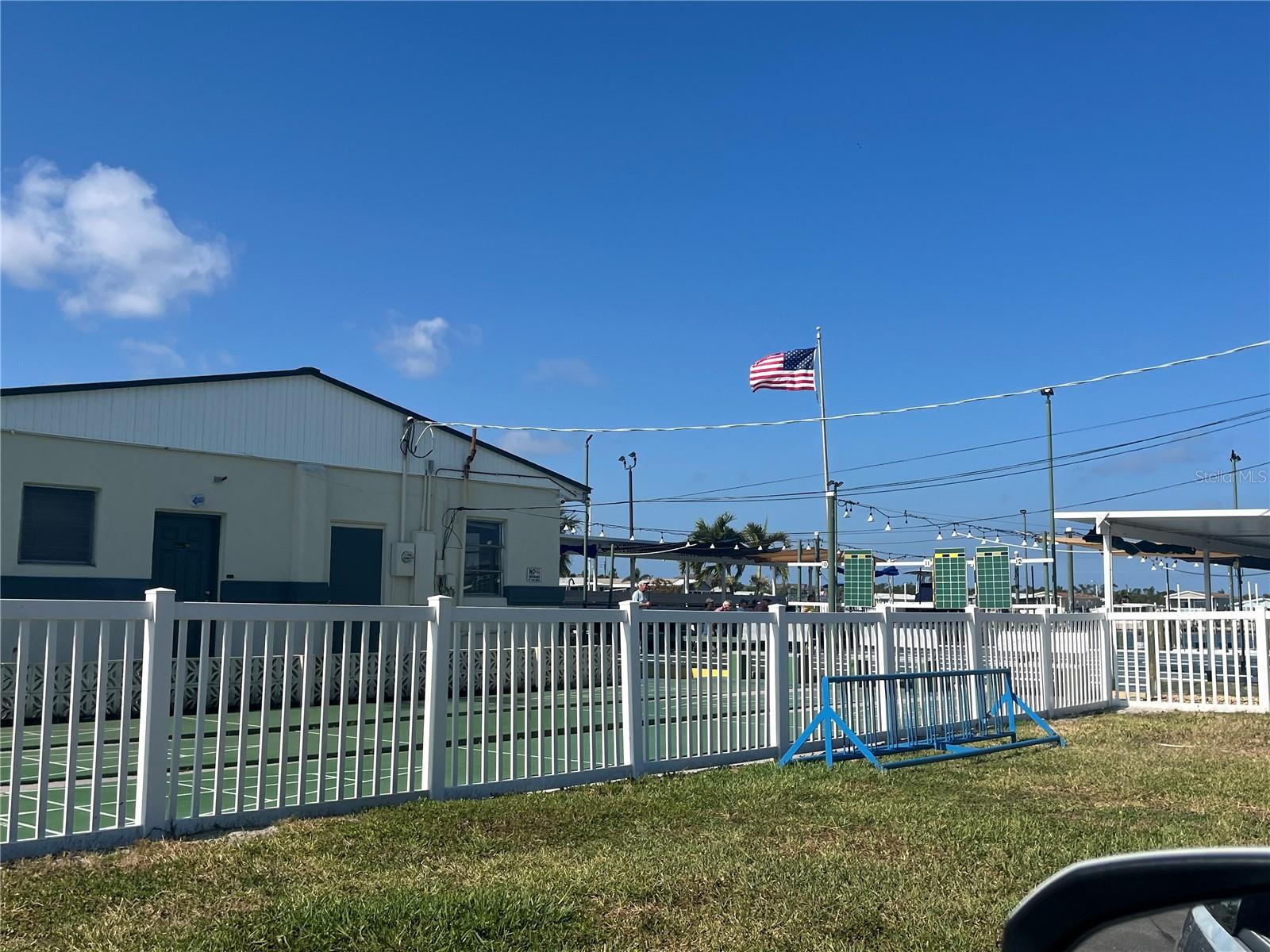 TROPIC ISLES MOBILE HOME ESTATES - Residential Lease